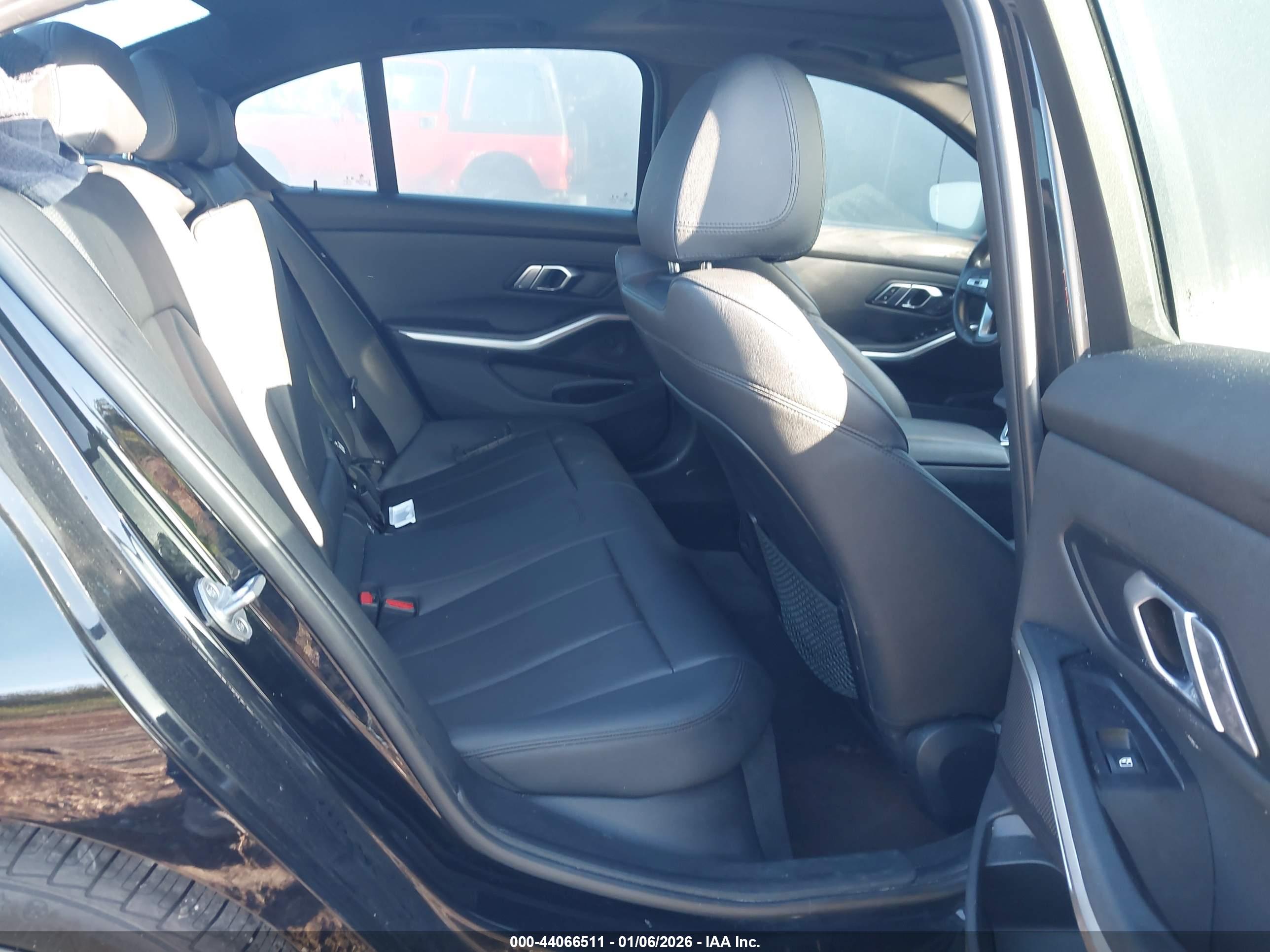 BMW 330I image 8