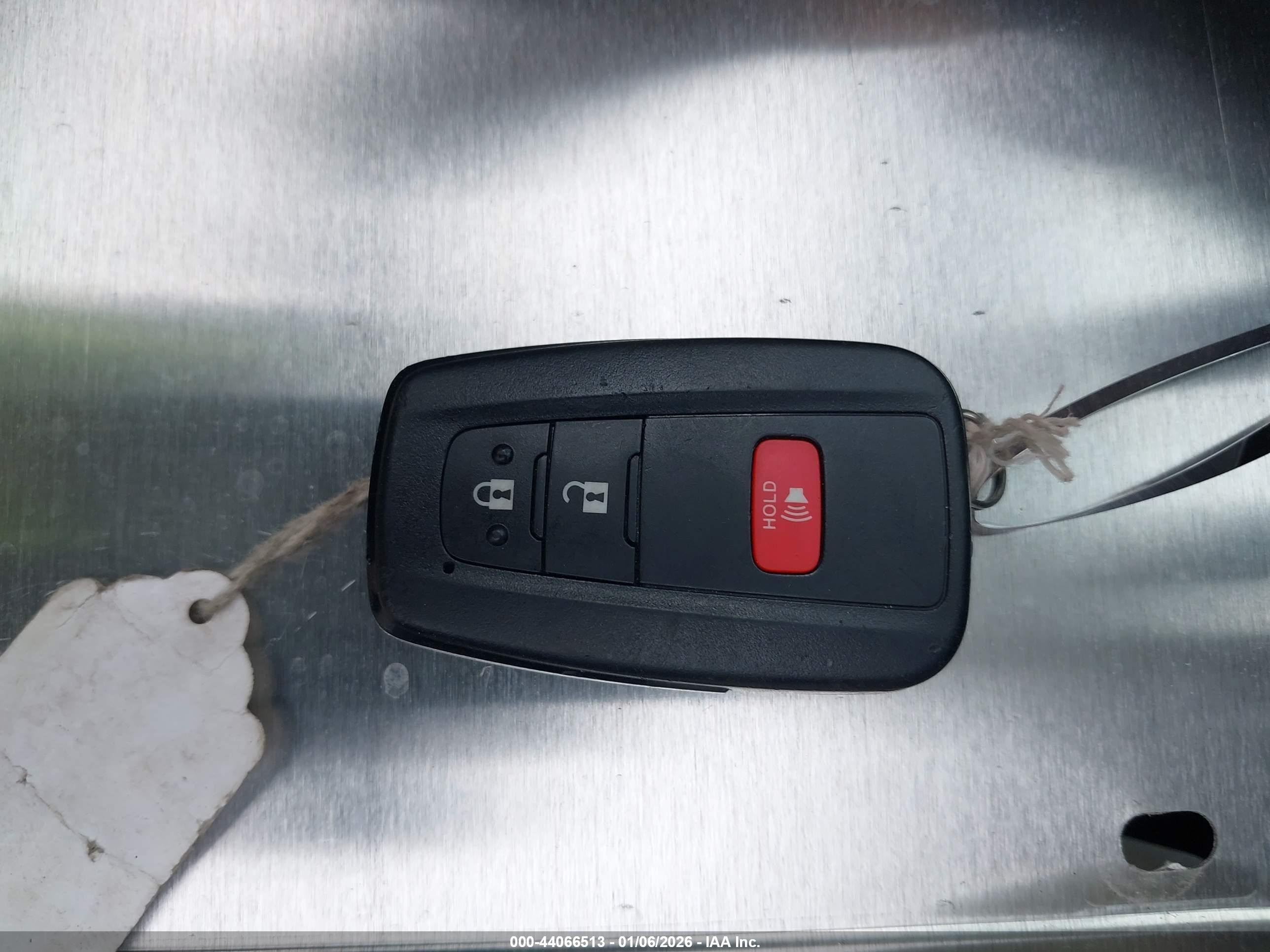 TOYOTA RAV4 image 11