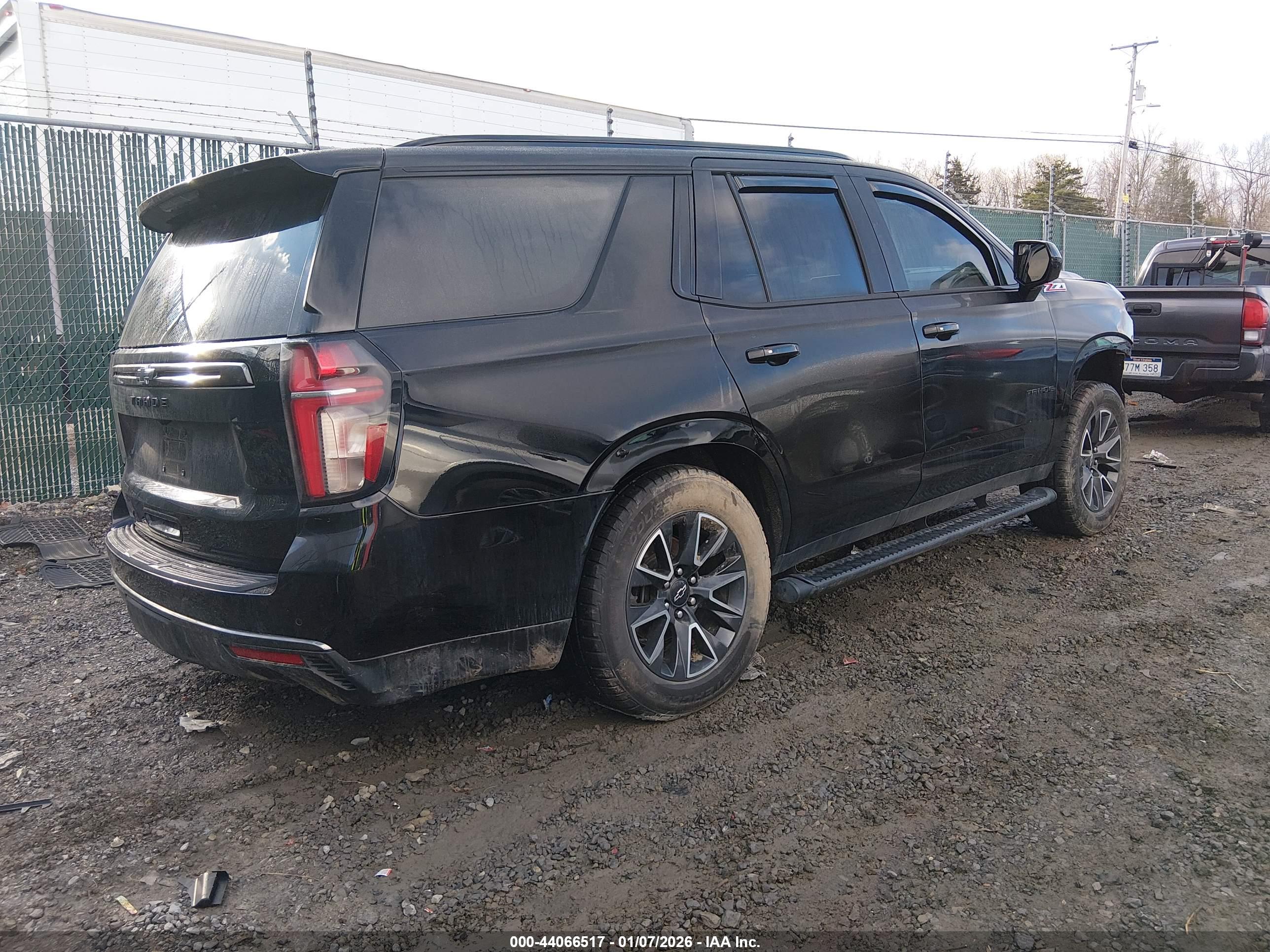 CHEVROLET TAHOE image 4