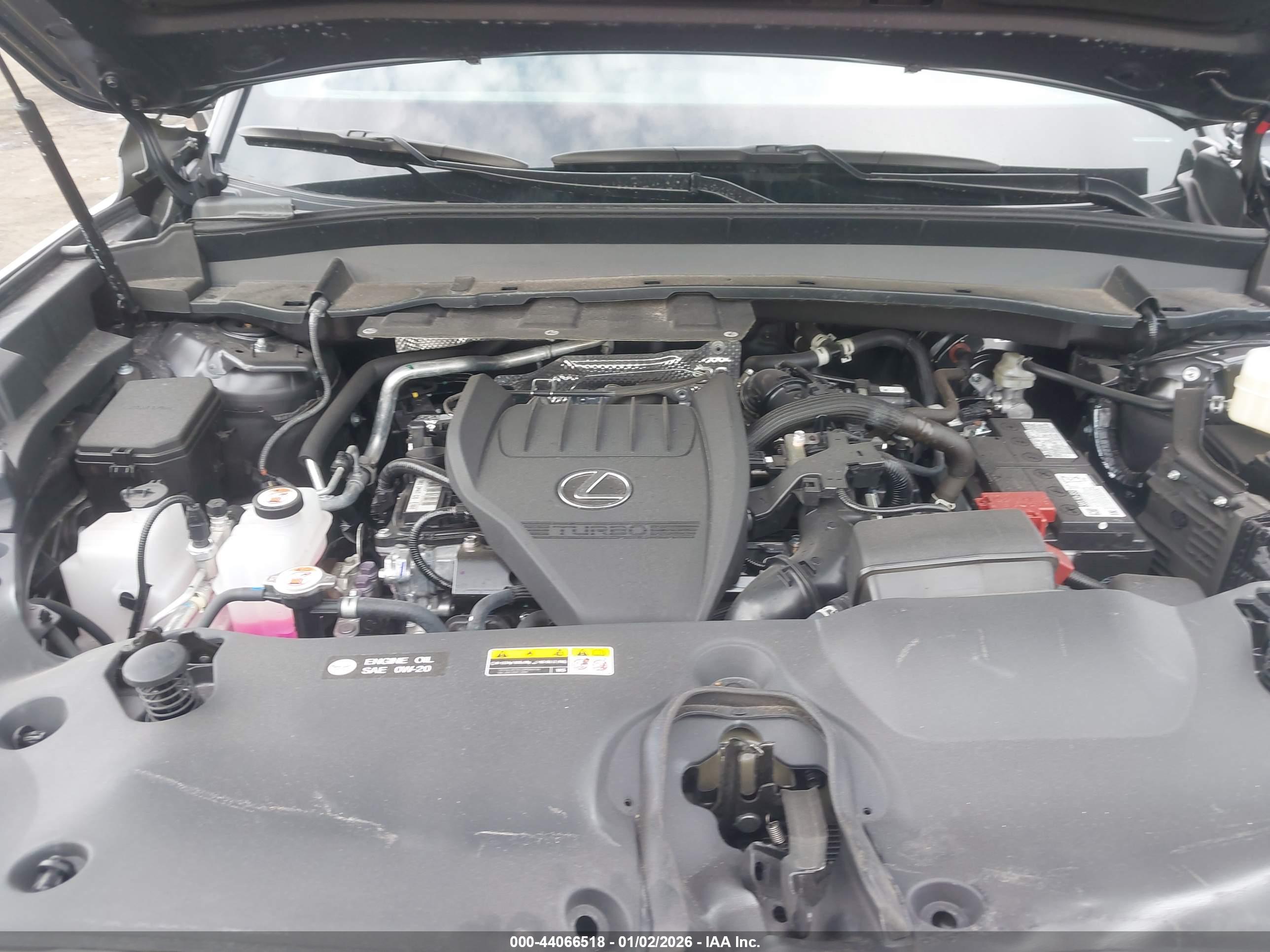 LEXUS TX image 10