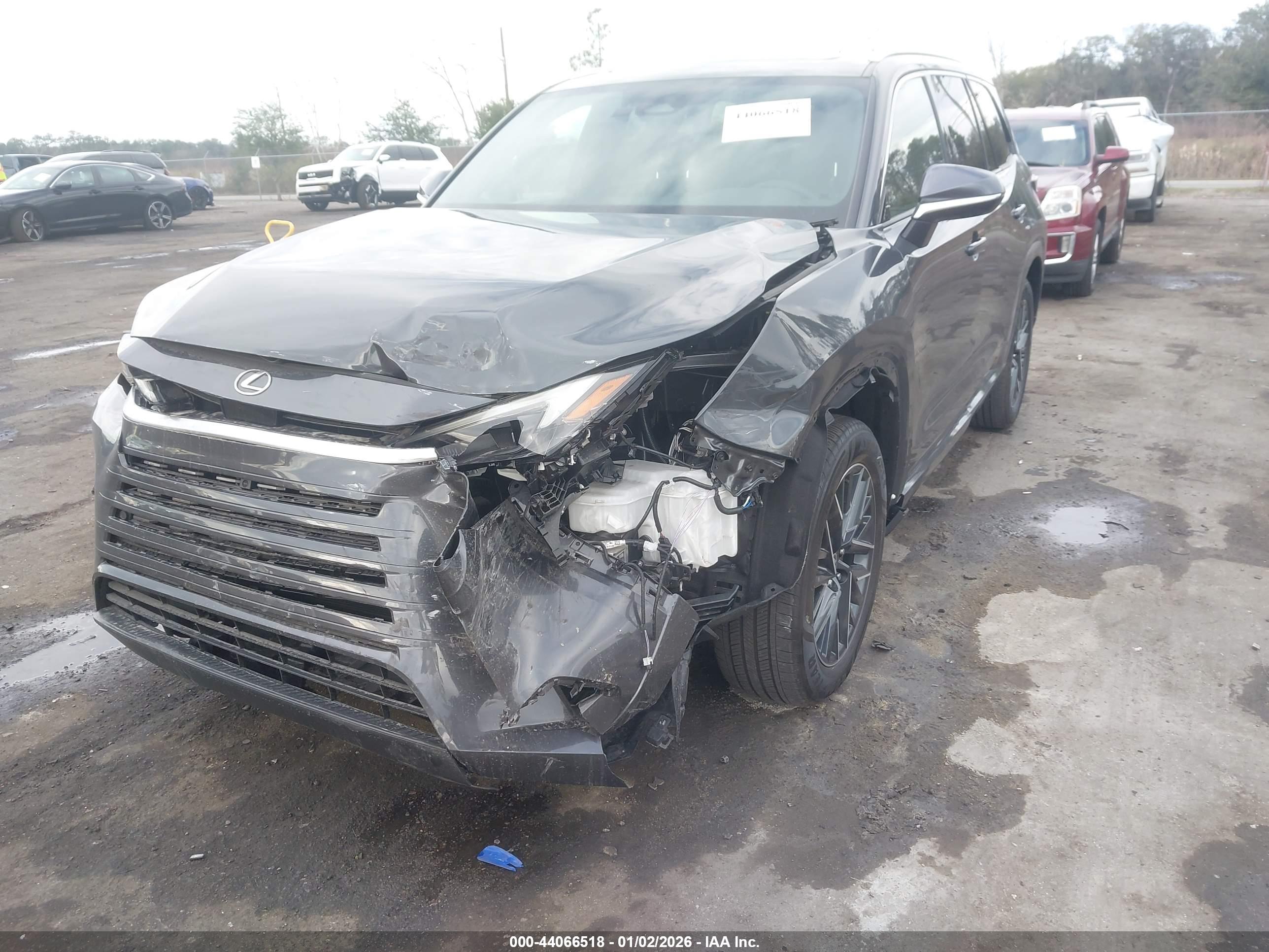 LEXUS TX image 6
