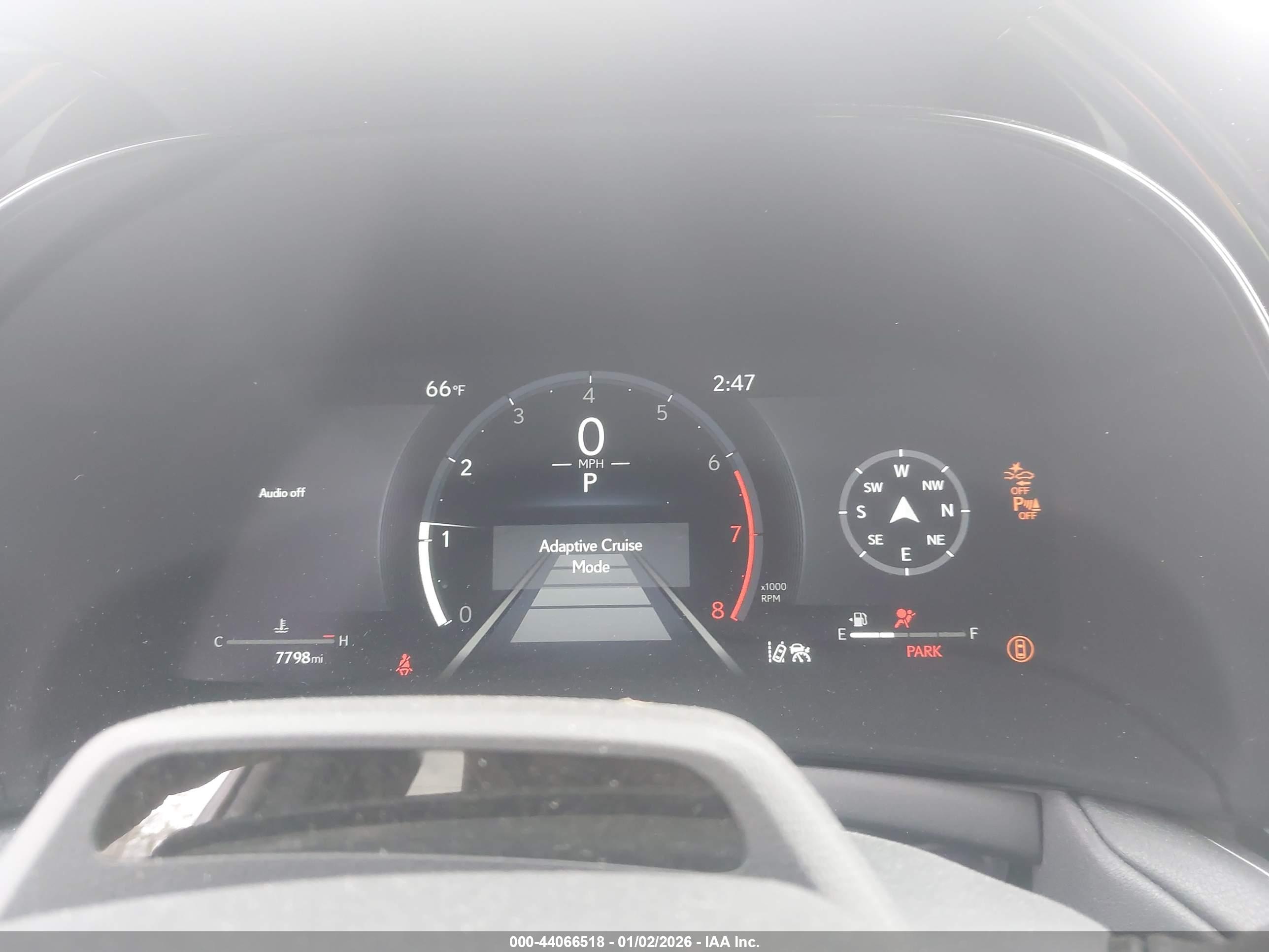 LEXUS TX image 7