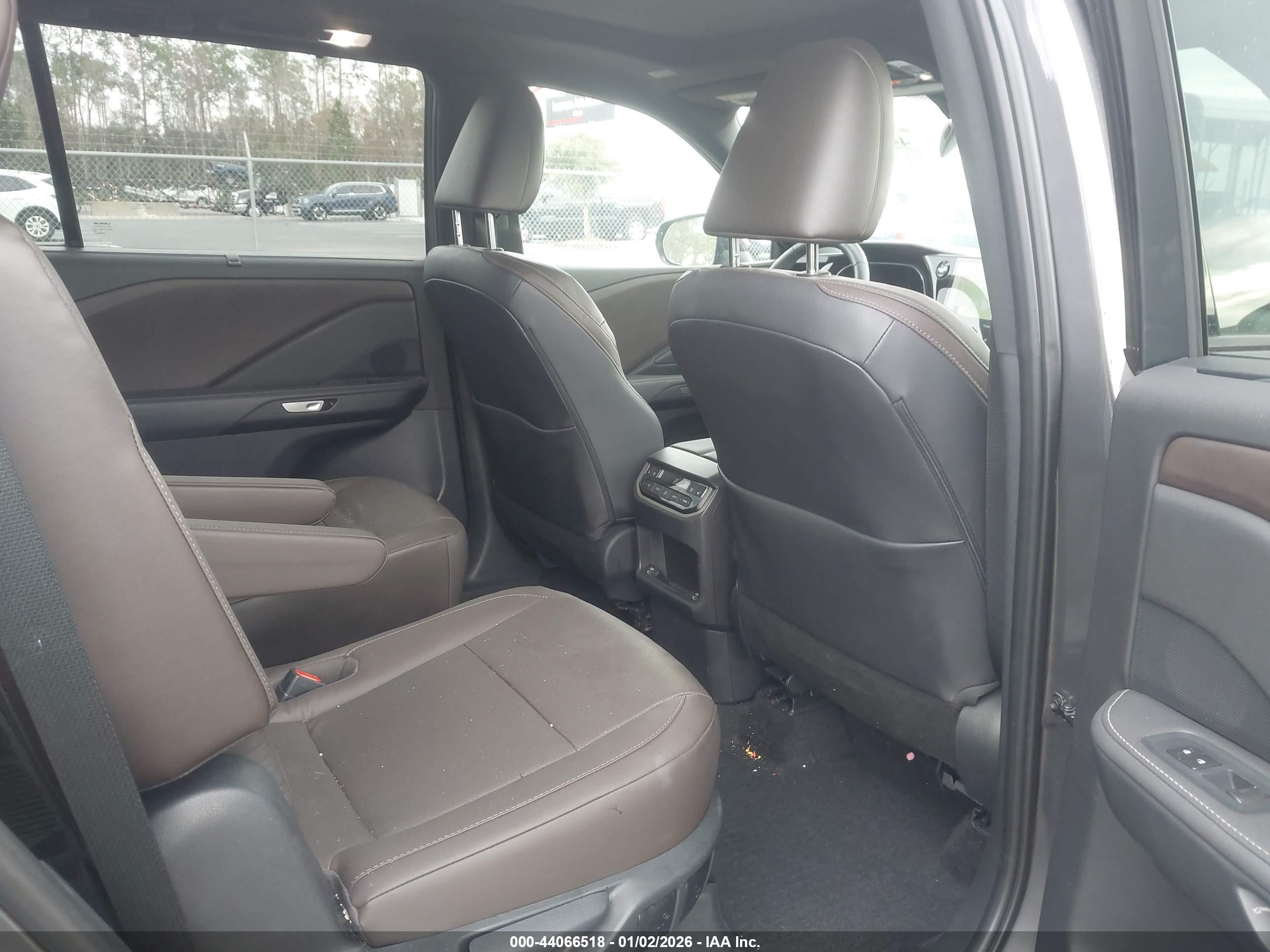 LEXUS TX image 8