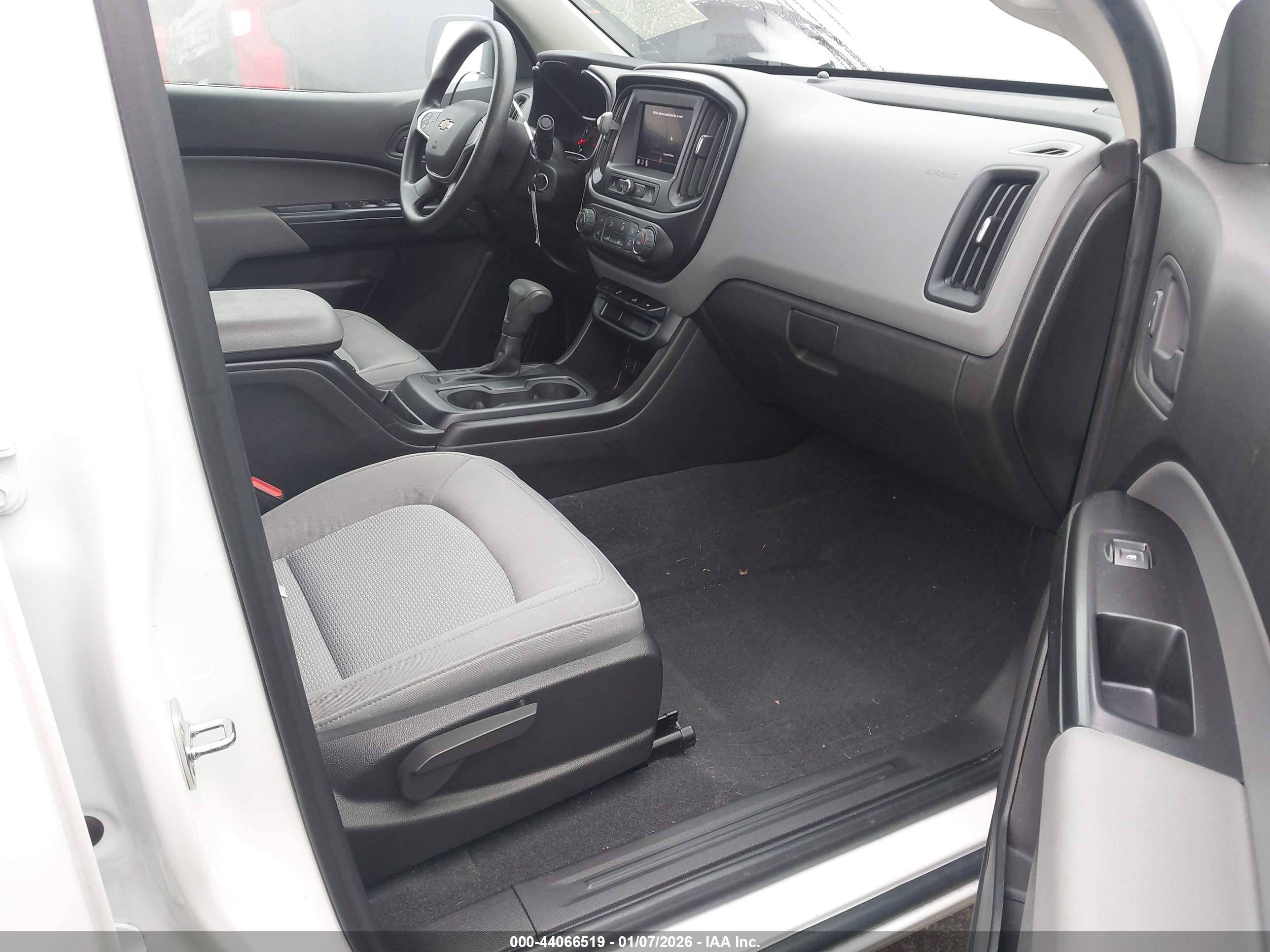 CHEVROLET COLORADO image 5