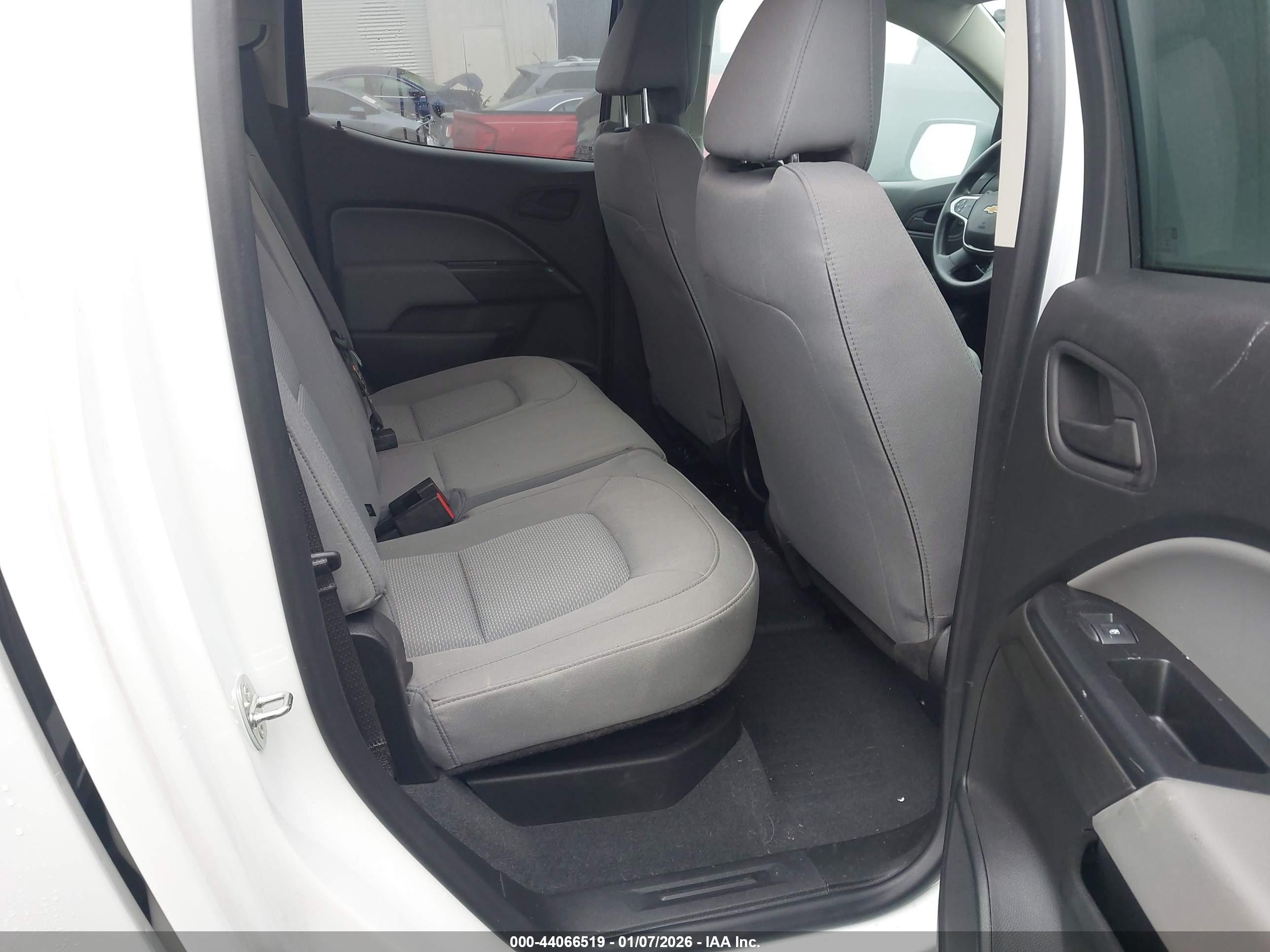 CHEVROLET COLORADO image 8