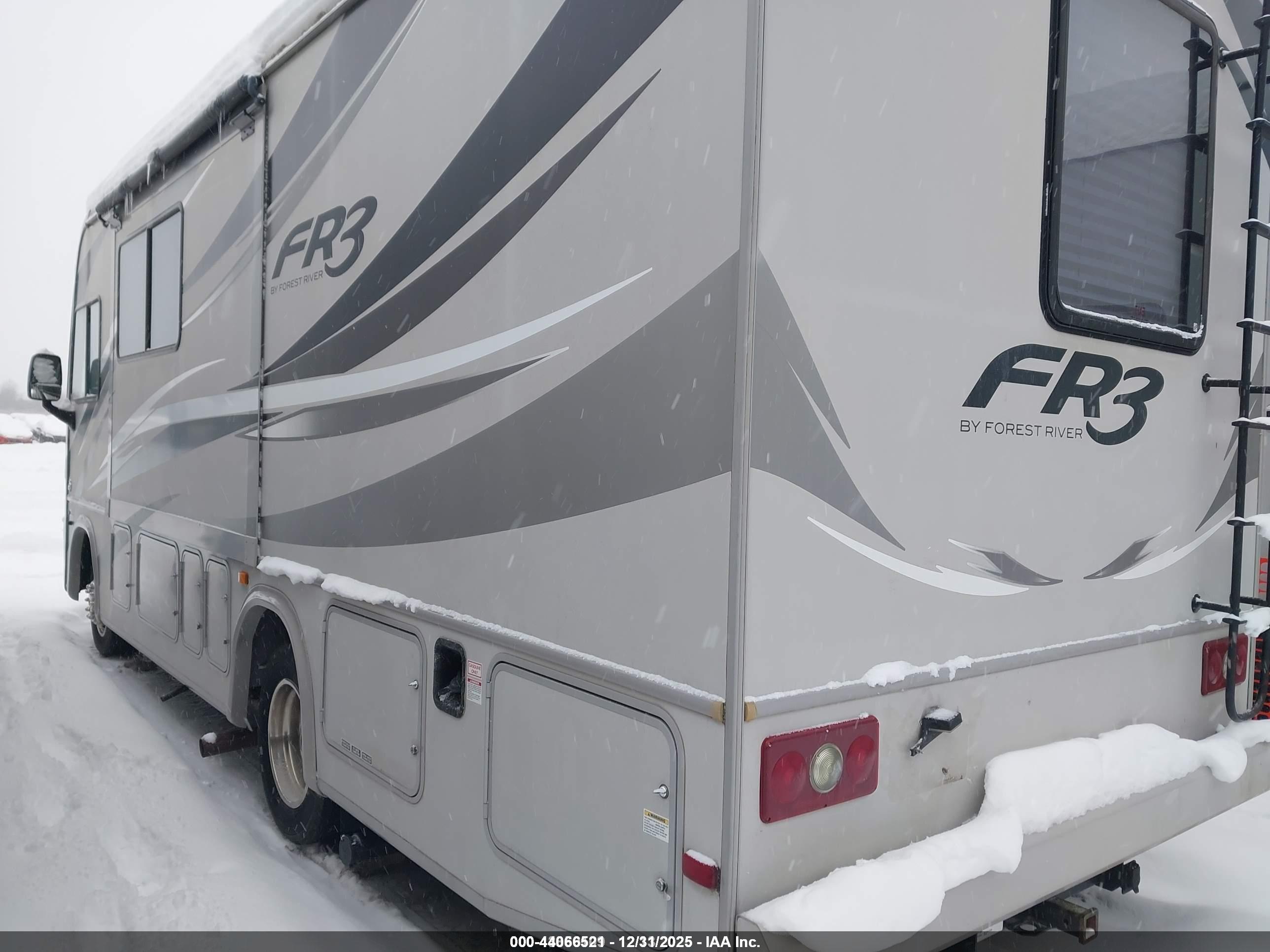 FORD F53 image 3