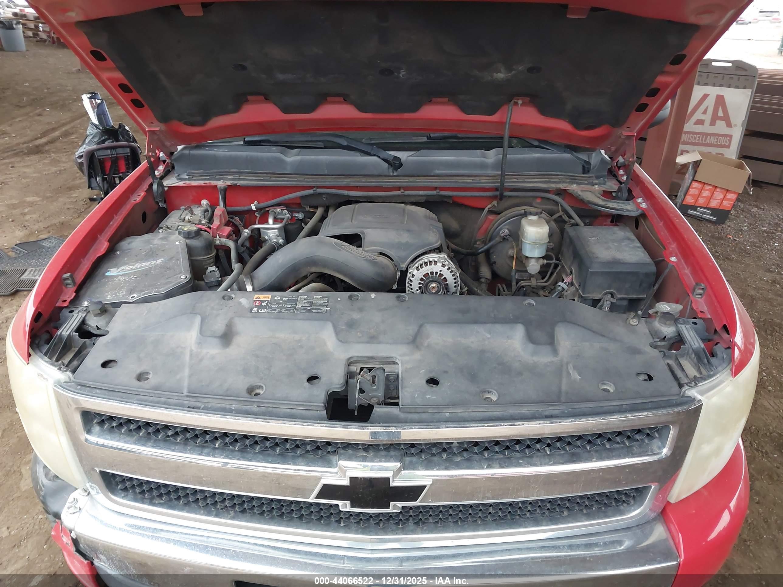 CHEVROLET SILVERADO image 10