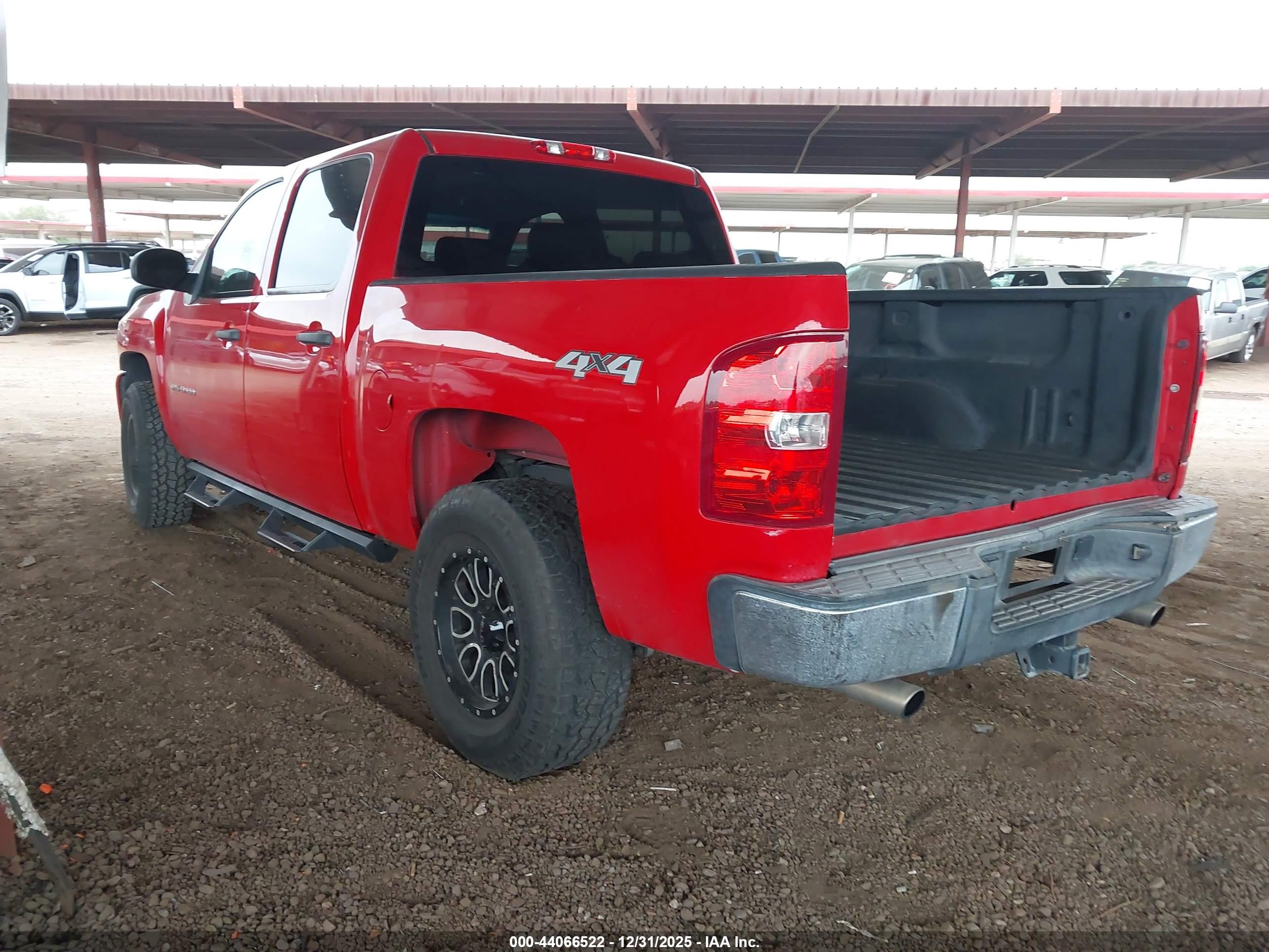 CHEVROLET SILVERADO image 3