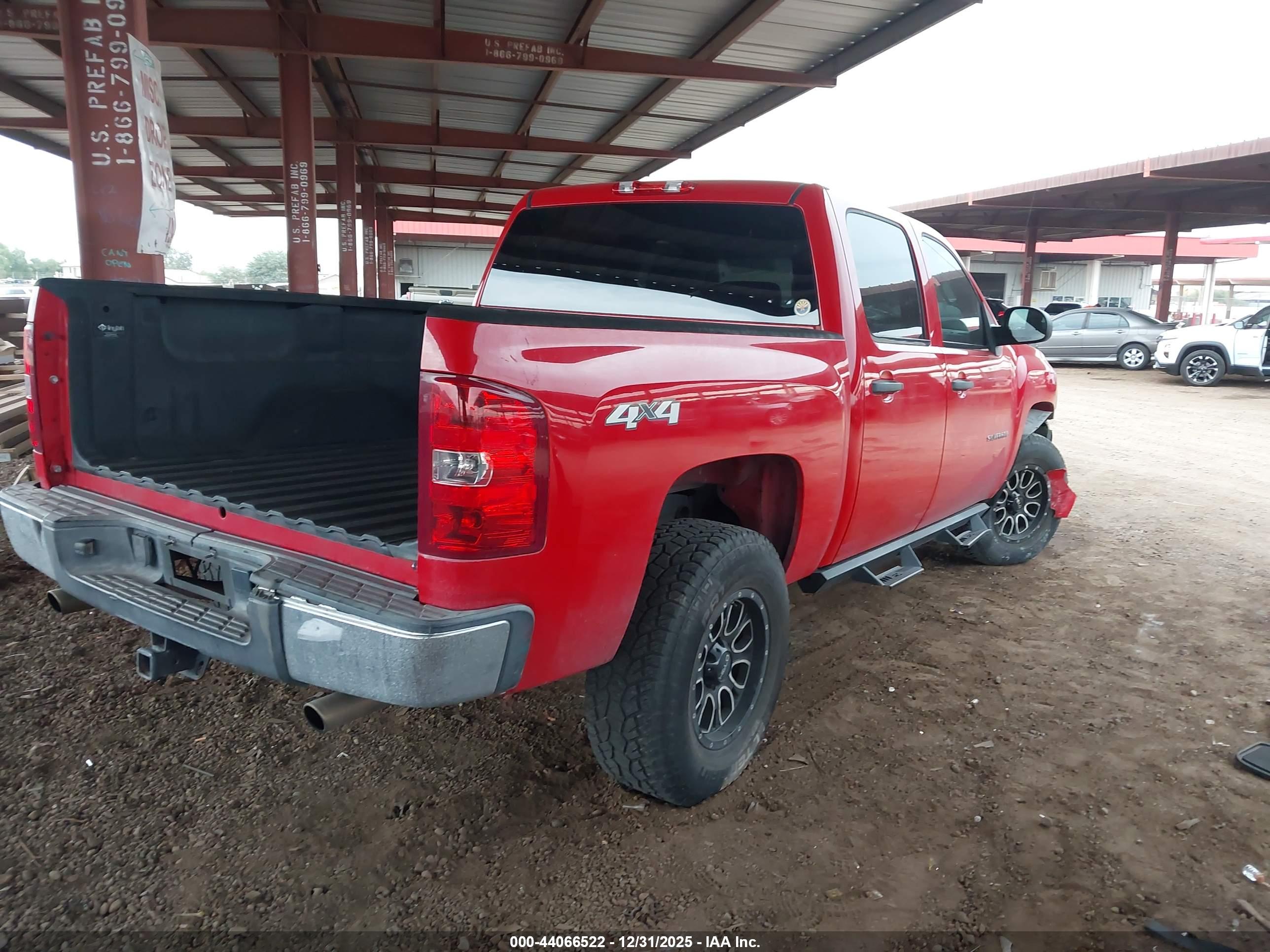 CHEVROLET SILVERADO image 4
