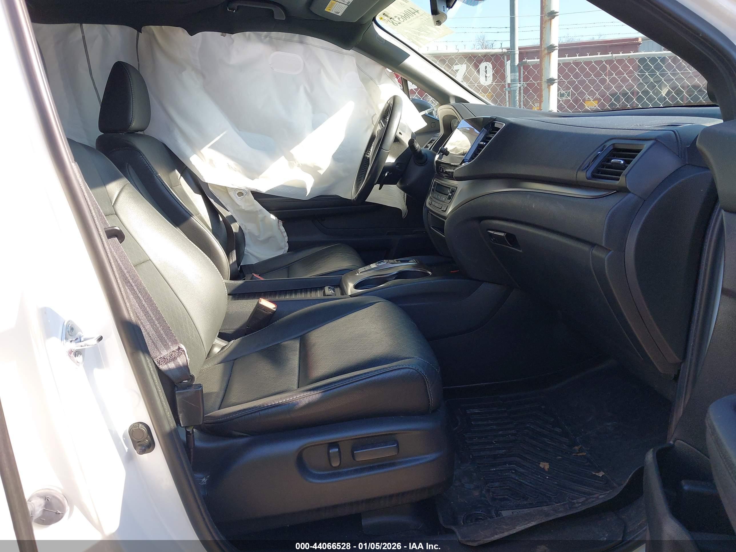 HONDA PASSPORT image 5