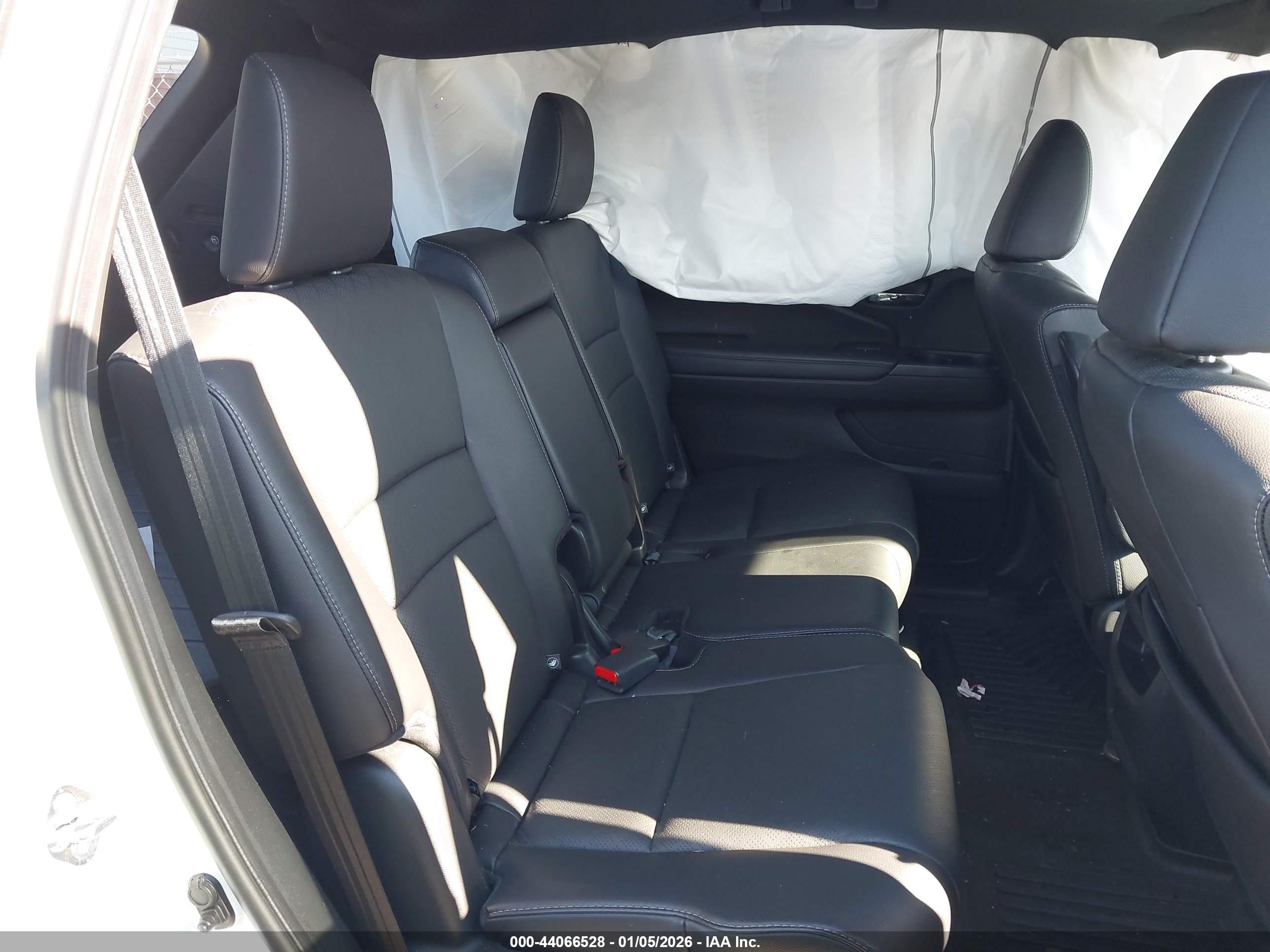 HONDA PASSPORT image 8