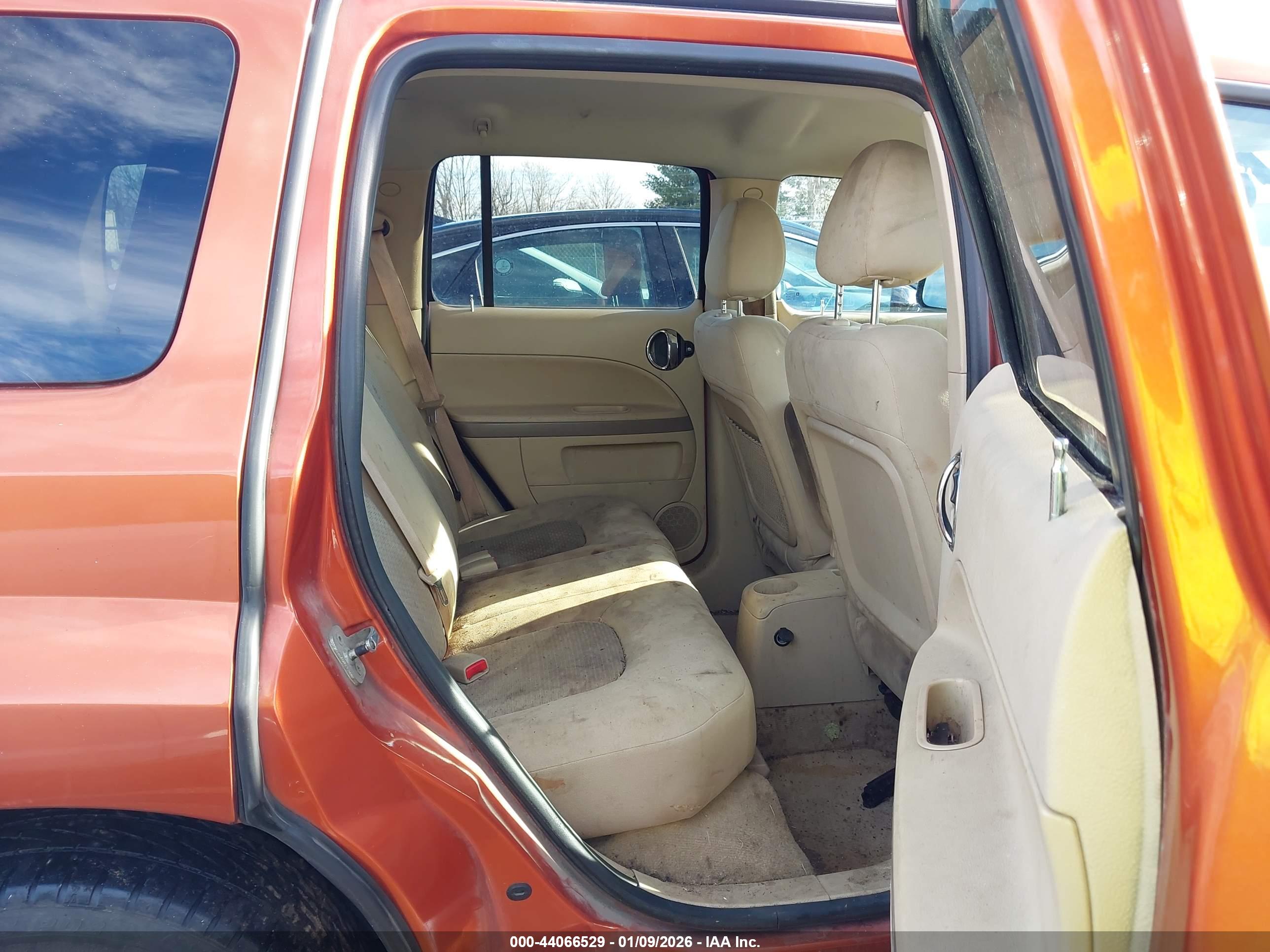 CHEVROLET HHR image 8