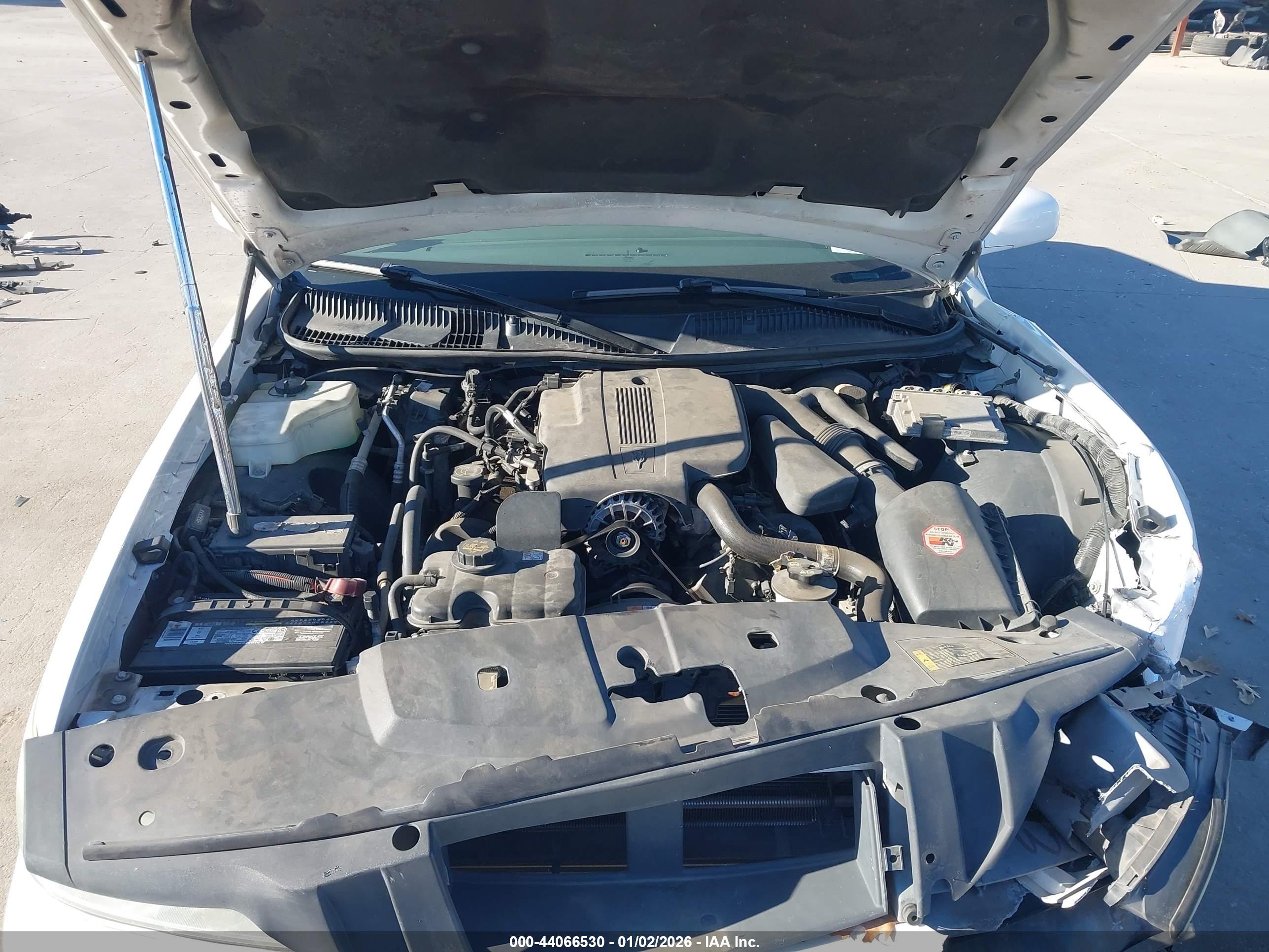 LINCOLN TOWN image 10