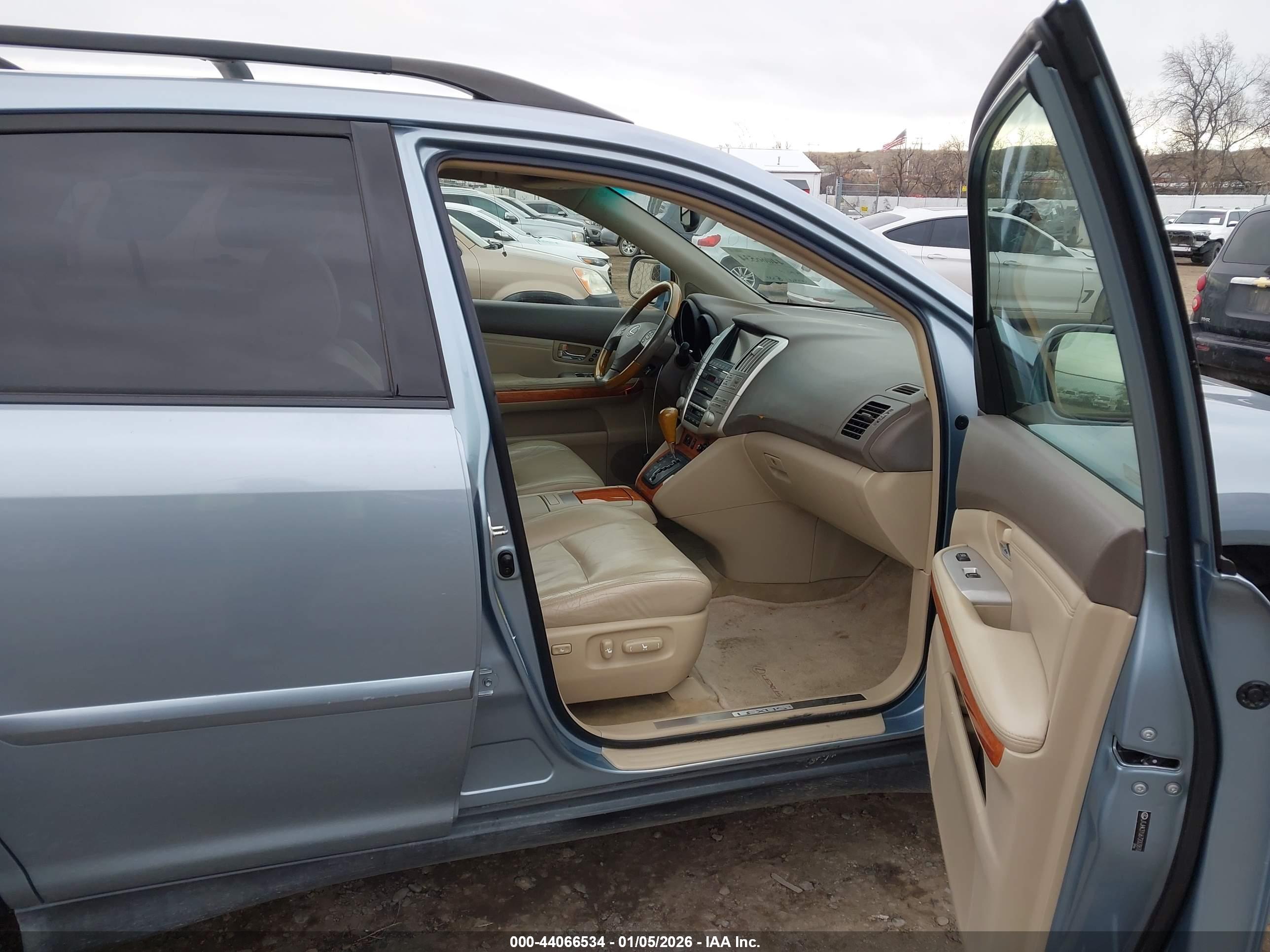 LEXUS RX image 5