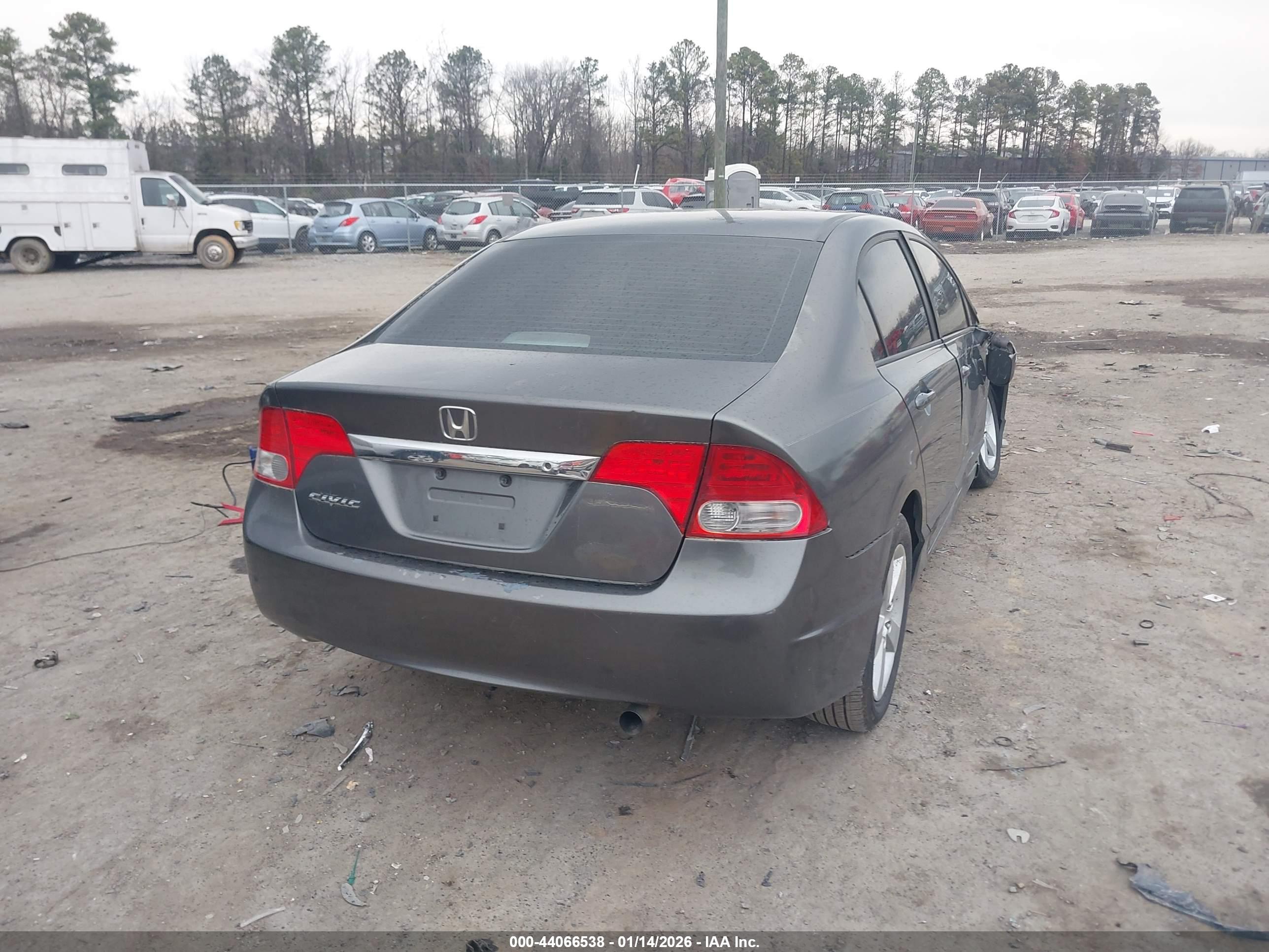 HONDA CIVIC image 4