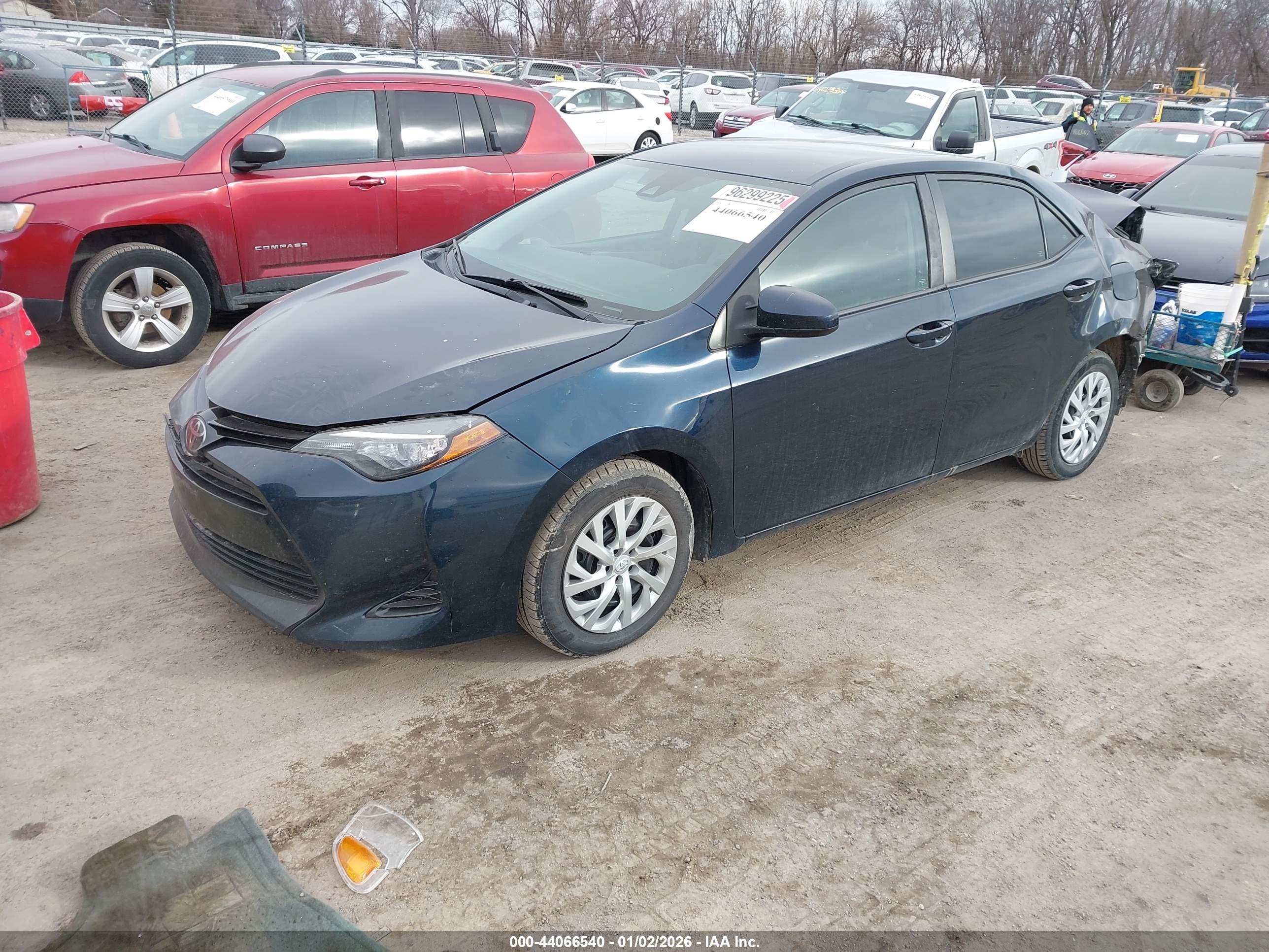 TOYOTA COROLLA image 2