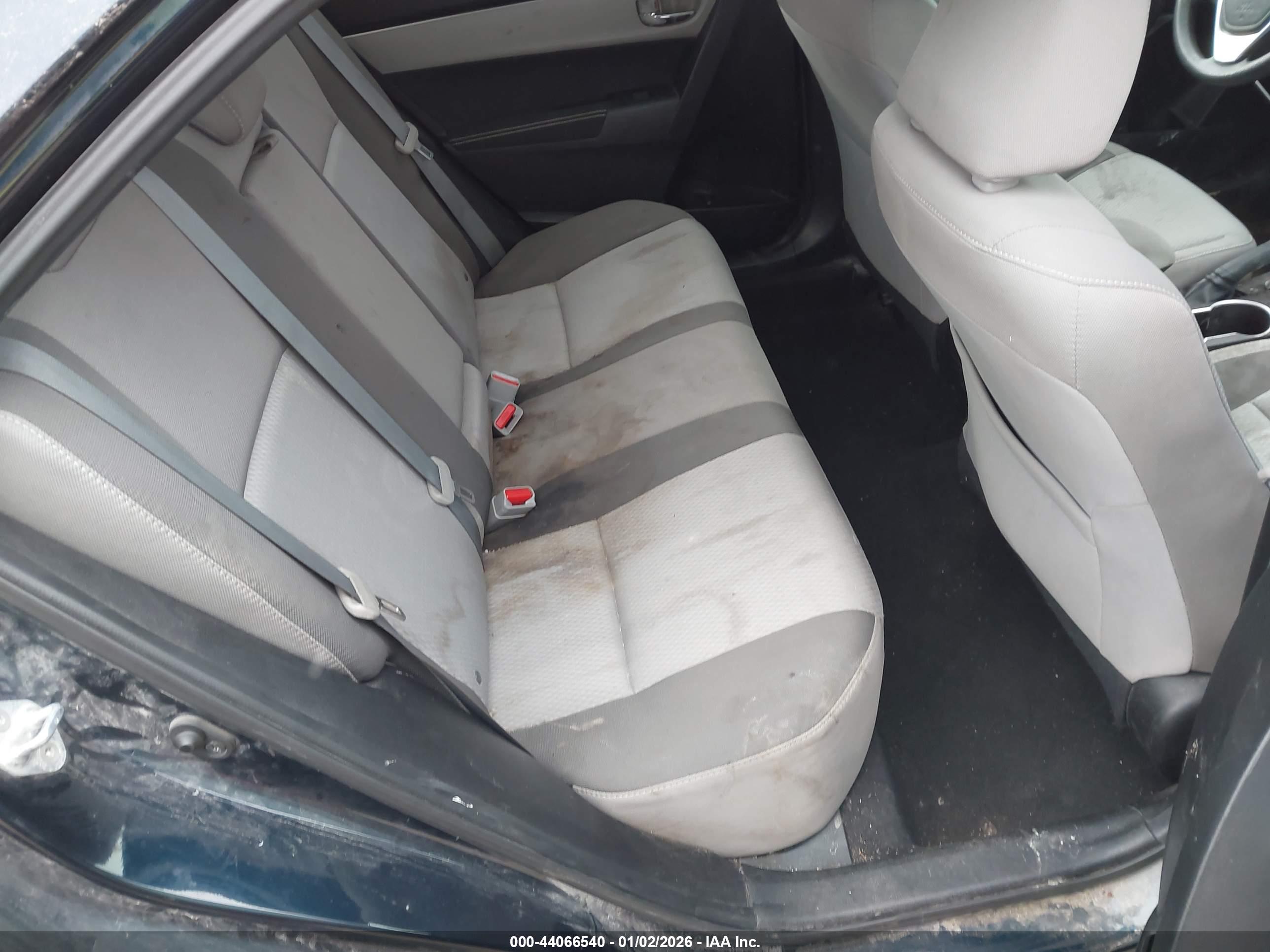 TOYOTA COROLLA image 8