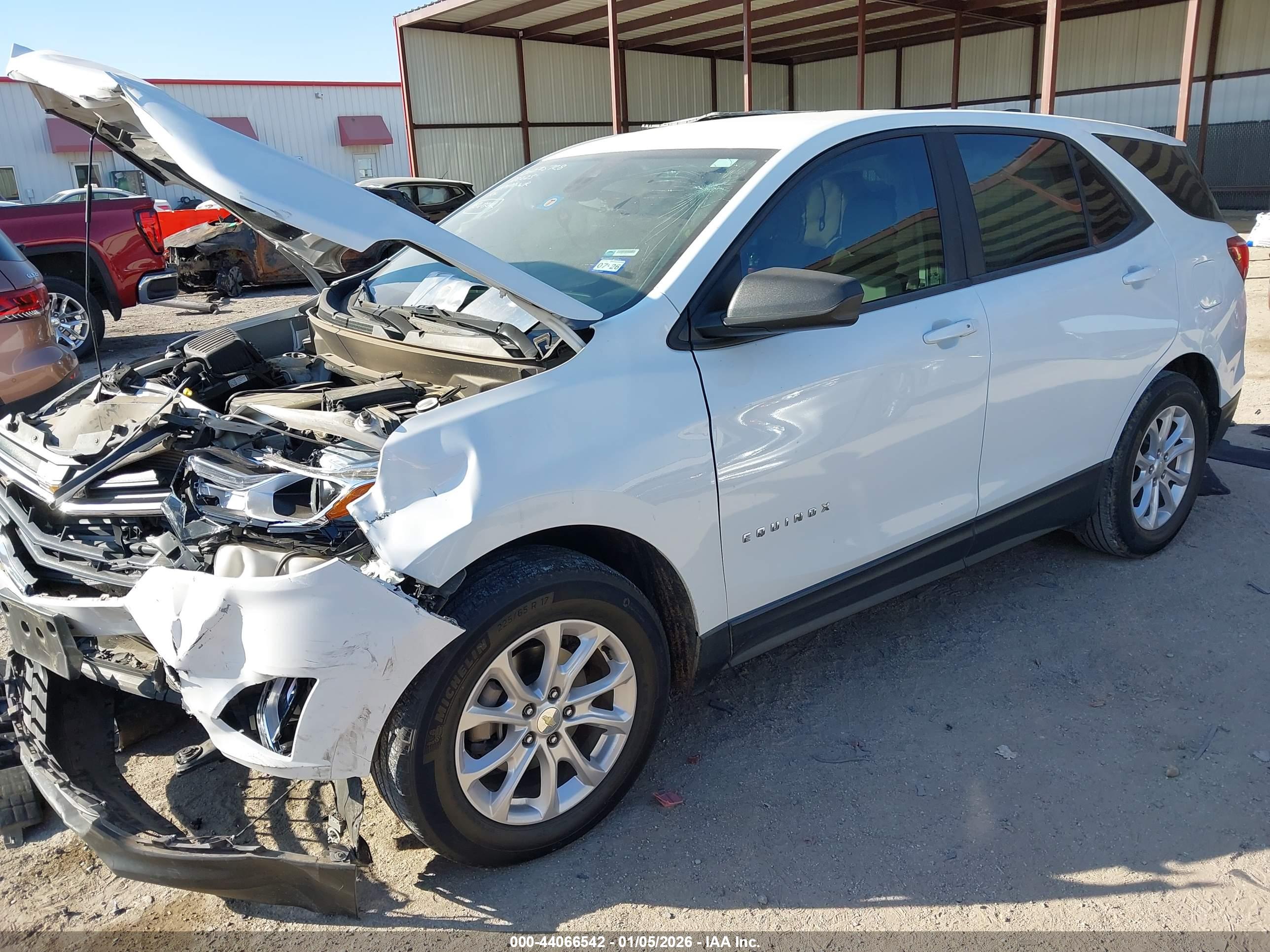 CHEVROLET EQUINOX image 2