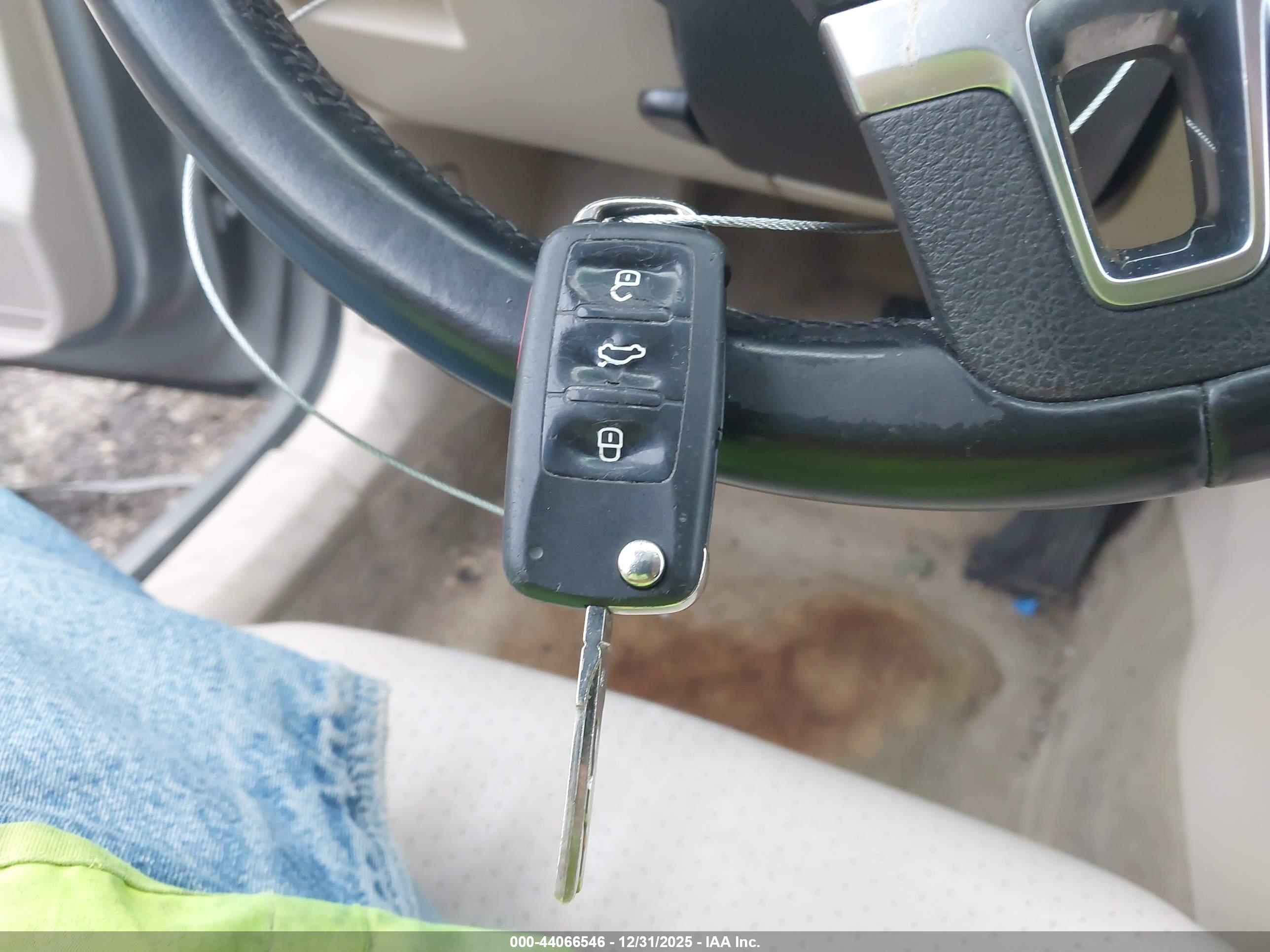 VOLKSWAGEN PASSAT image 11