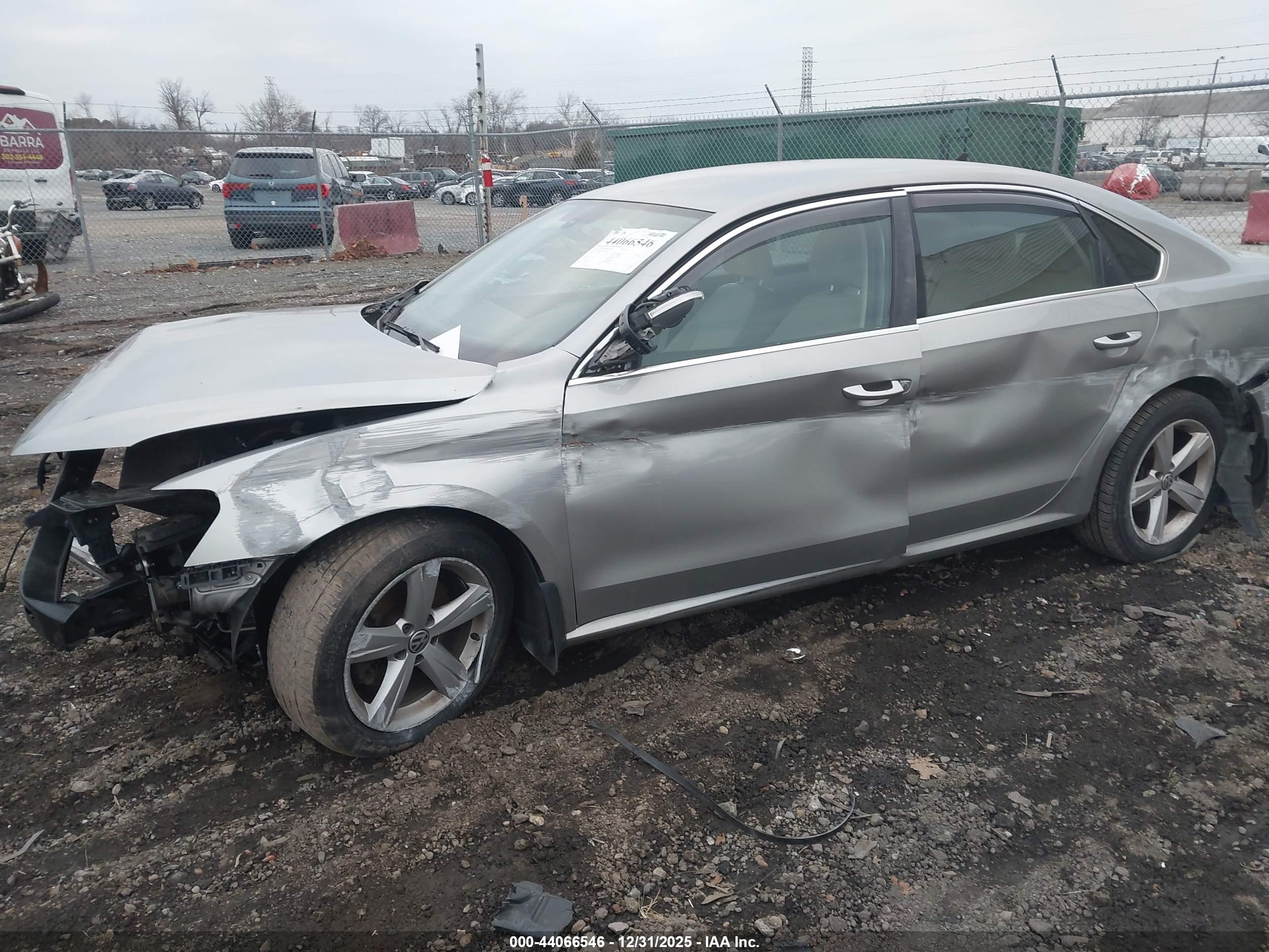 VOLKSWAGEN PASSAT image 6