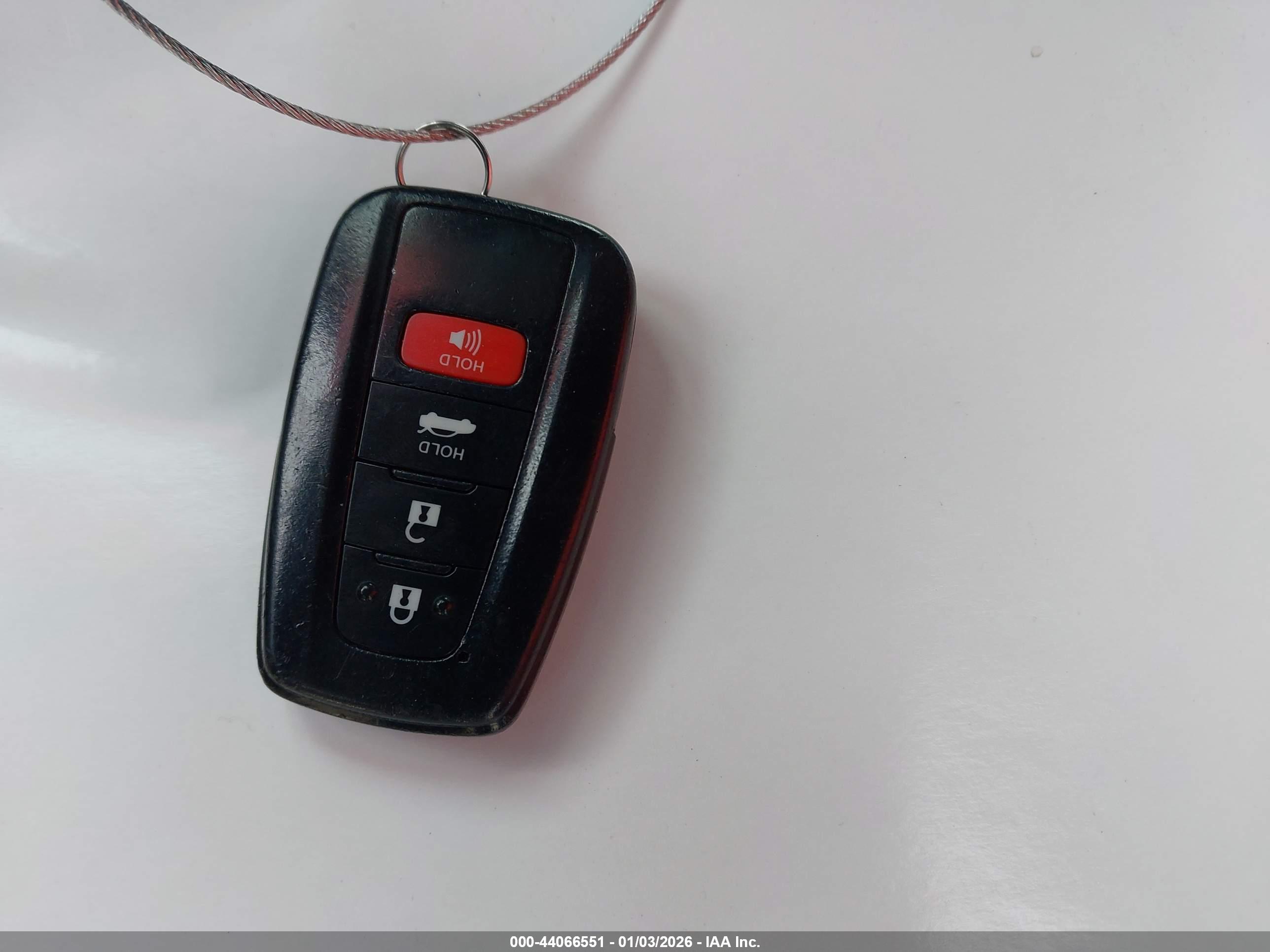 TOYOTA CAMRY image 11