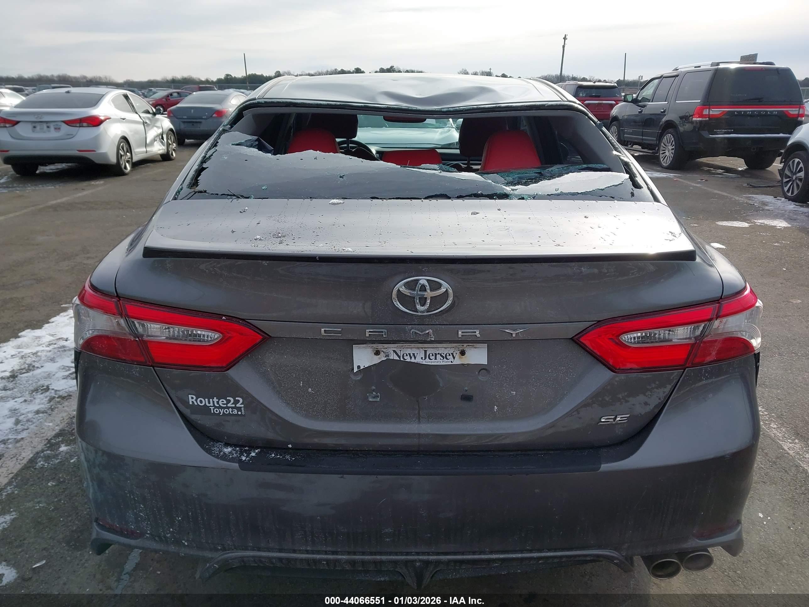 TOYOTA CAMRY image 6