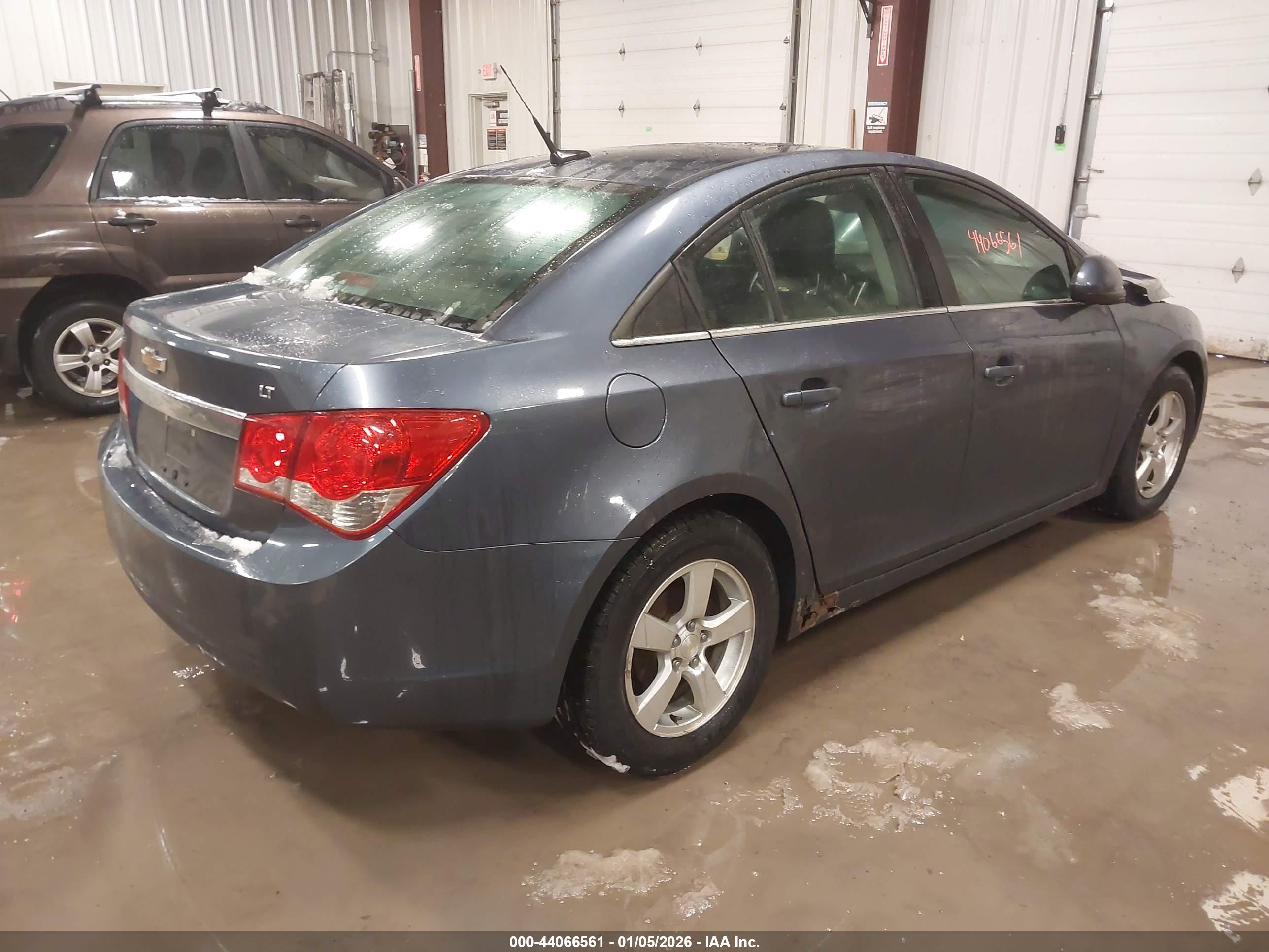 CHEVROLET CRUZE image 4