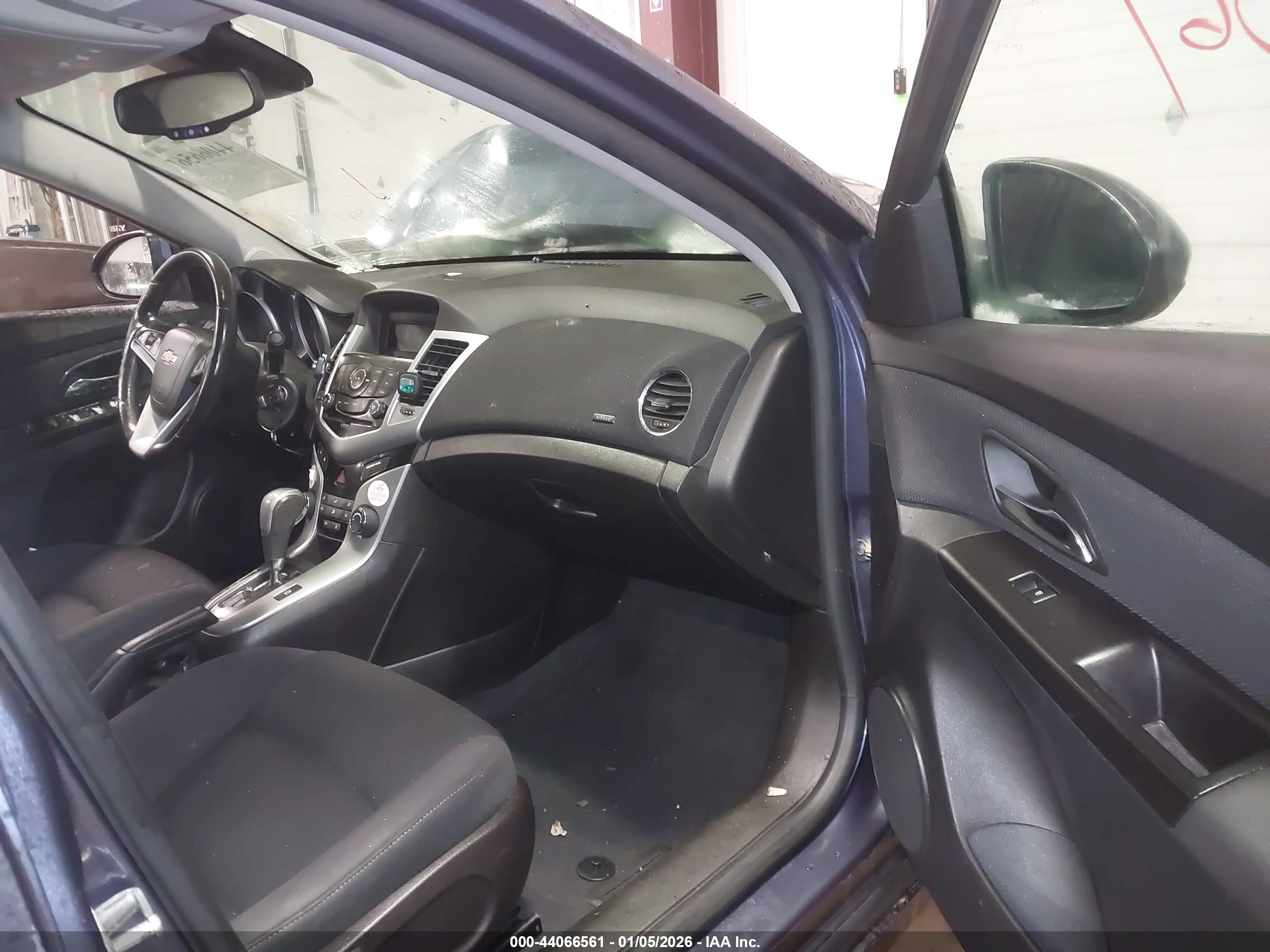 CHEVROLET CRUZE image 5