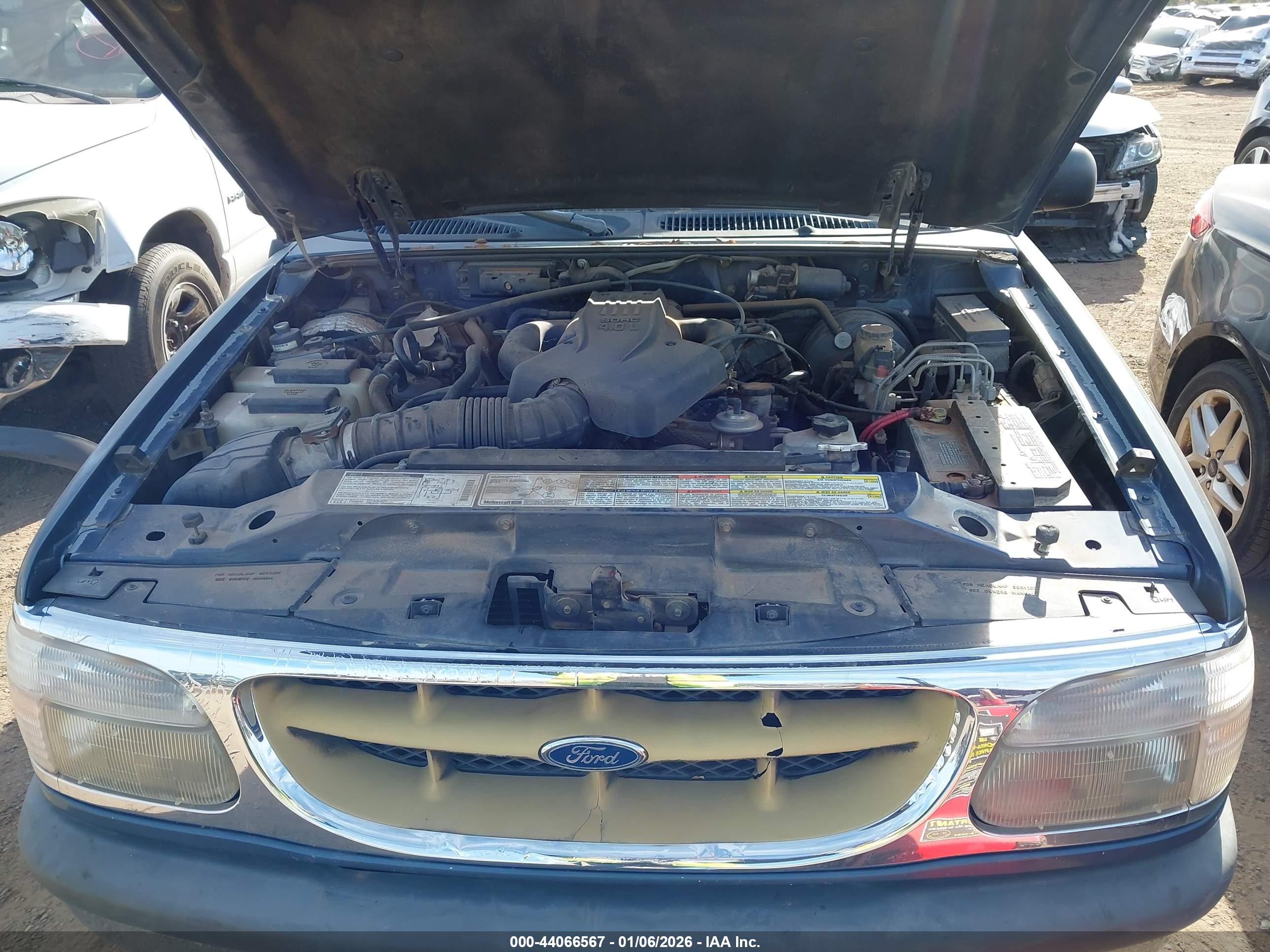 FORD EXPLORER image 10