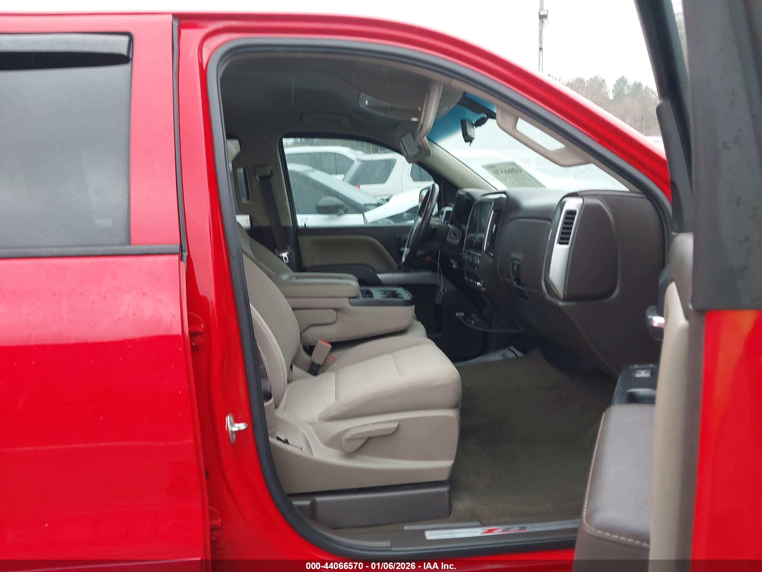 CHEVROLET SILVERADO image 5