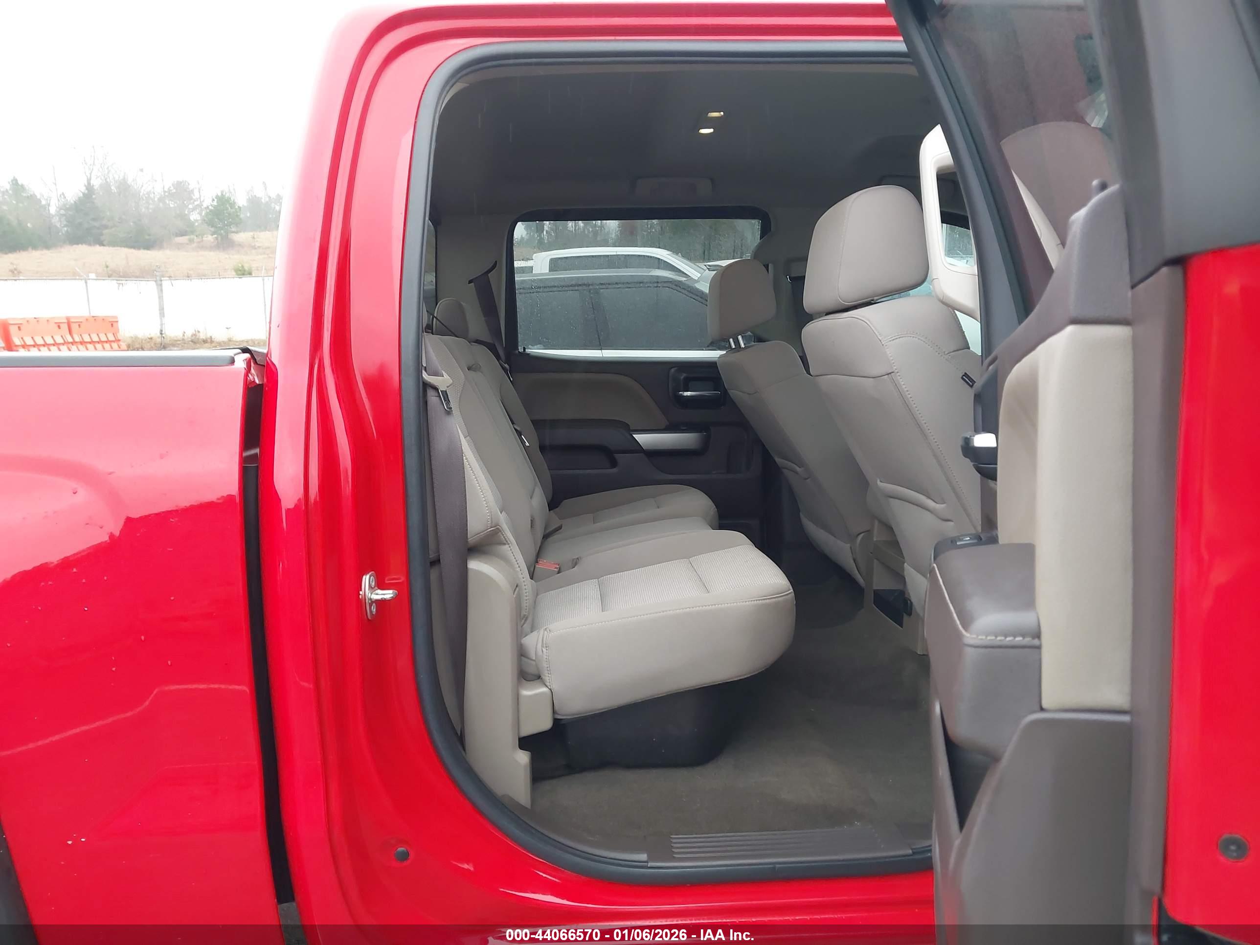 CHEVROLET SILVERADO image 8