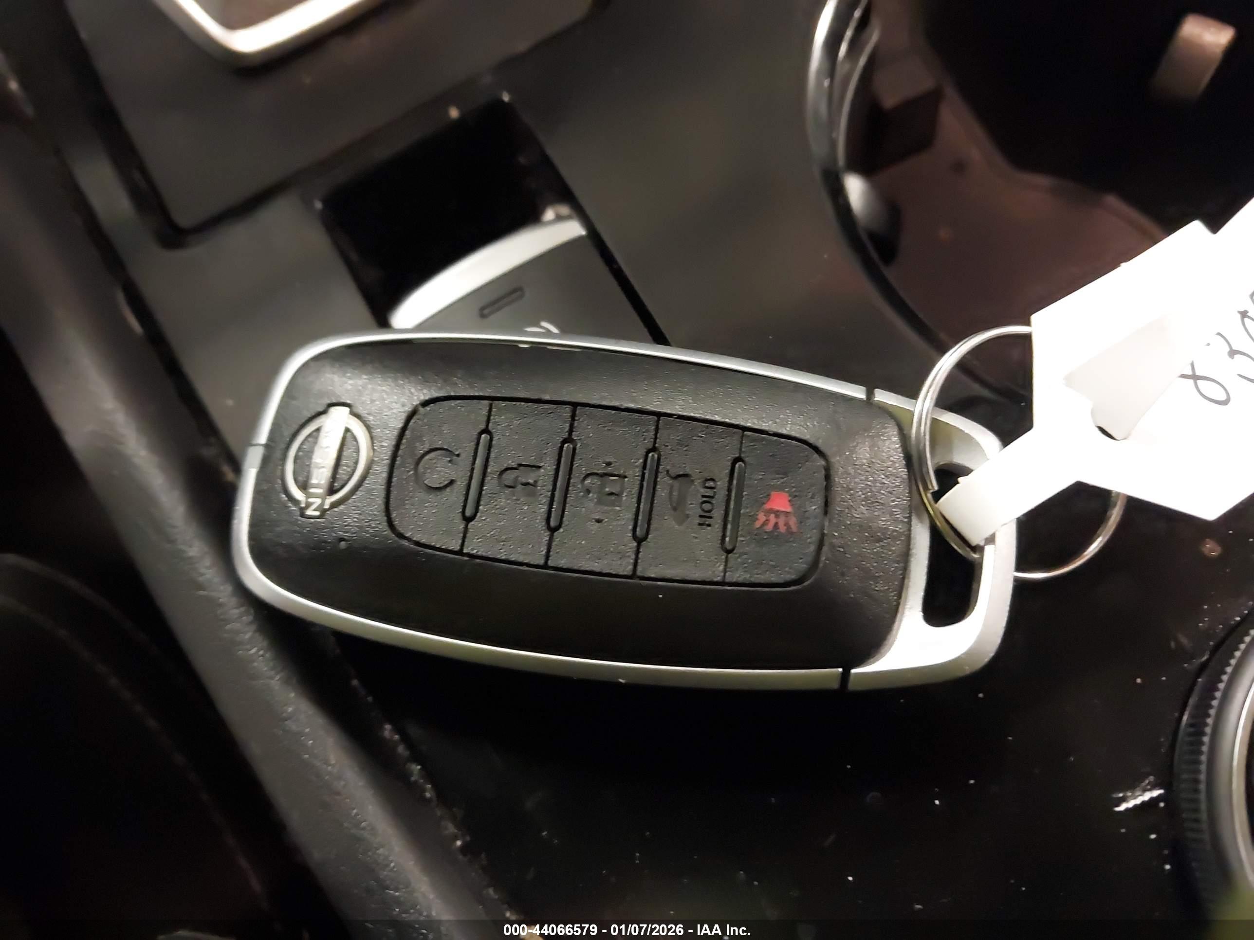 NISSAN ROGUE image 11