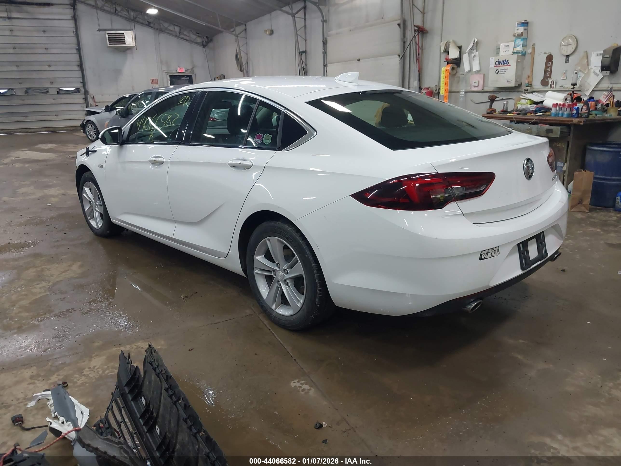 BUICK REGAL image 3