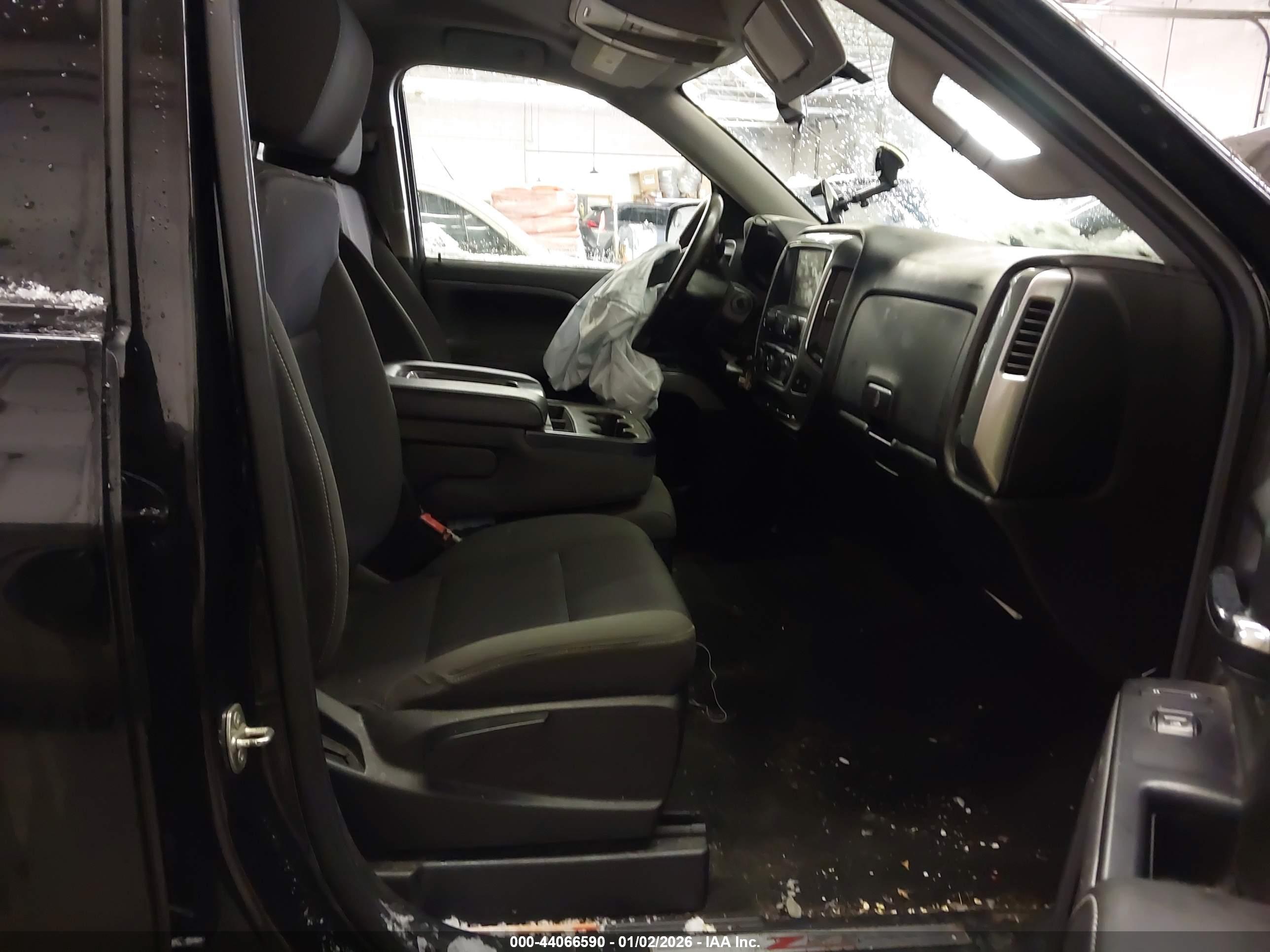 CHEVROLET SILVERADO image 5