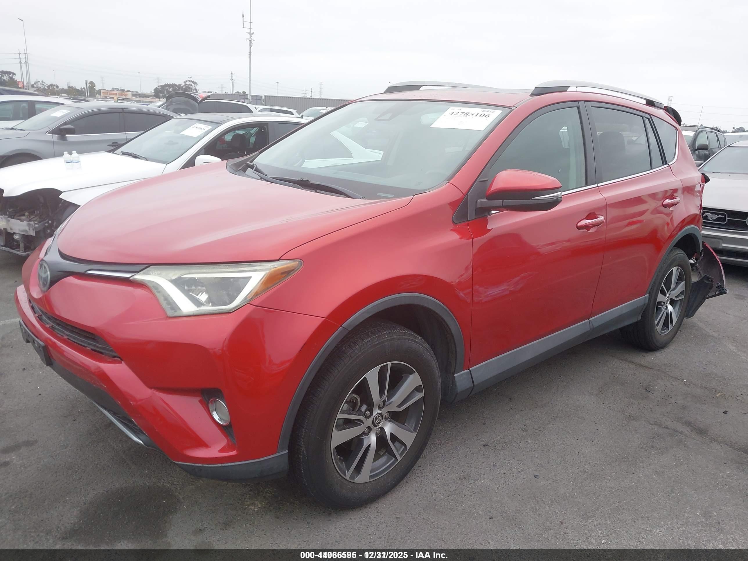 TOYOTA RAV4 image 2