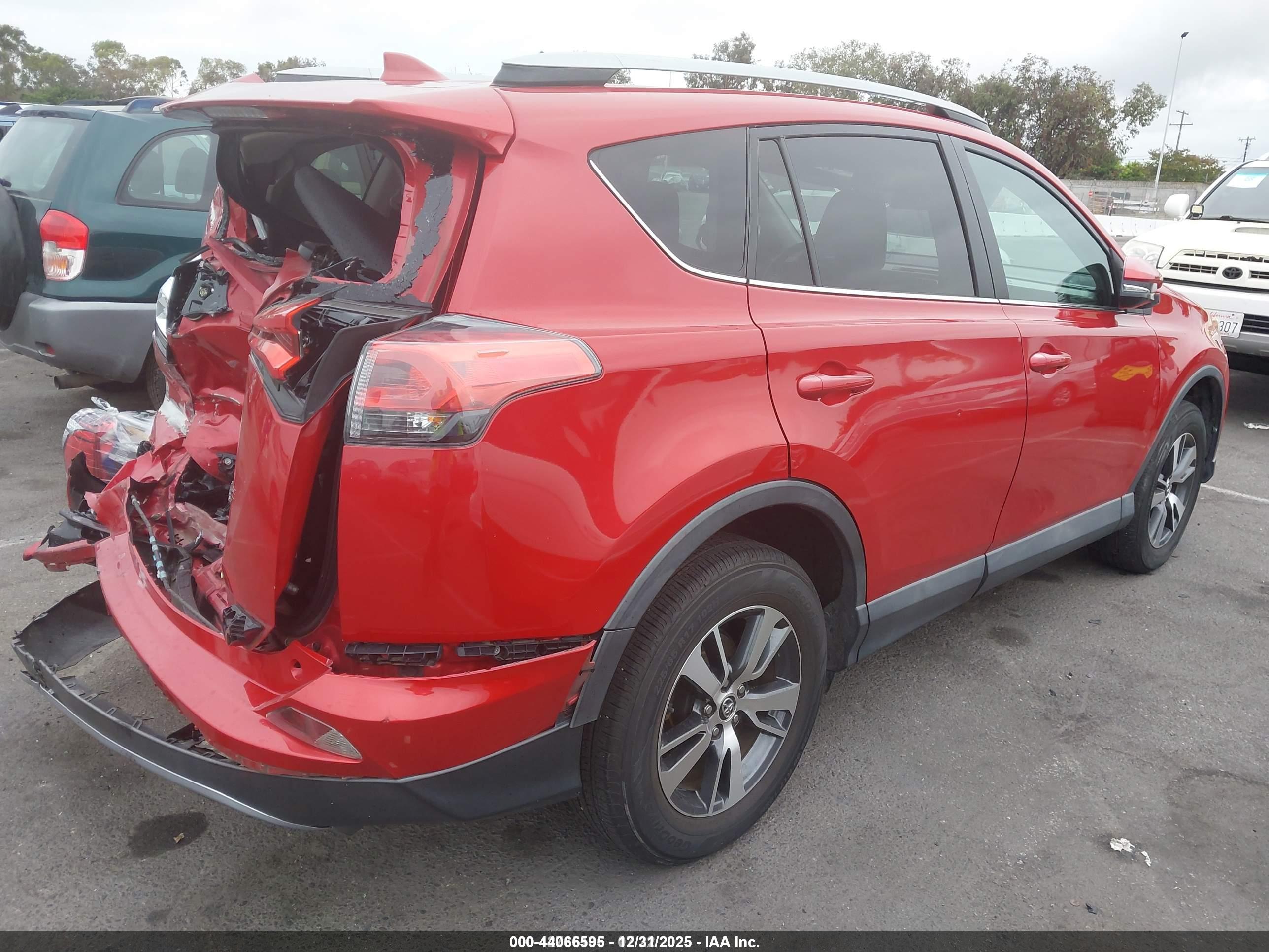 TOYOTA RAV4 image 4