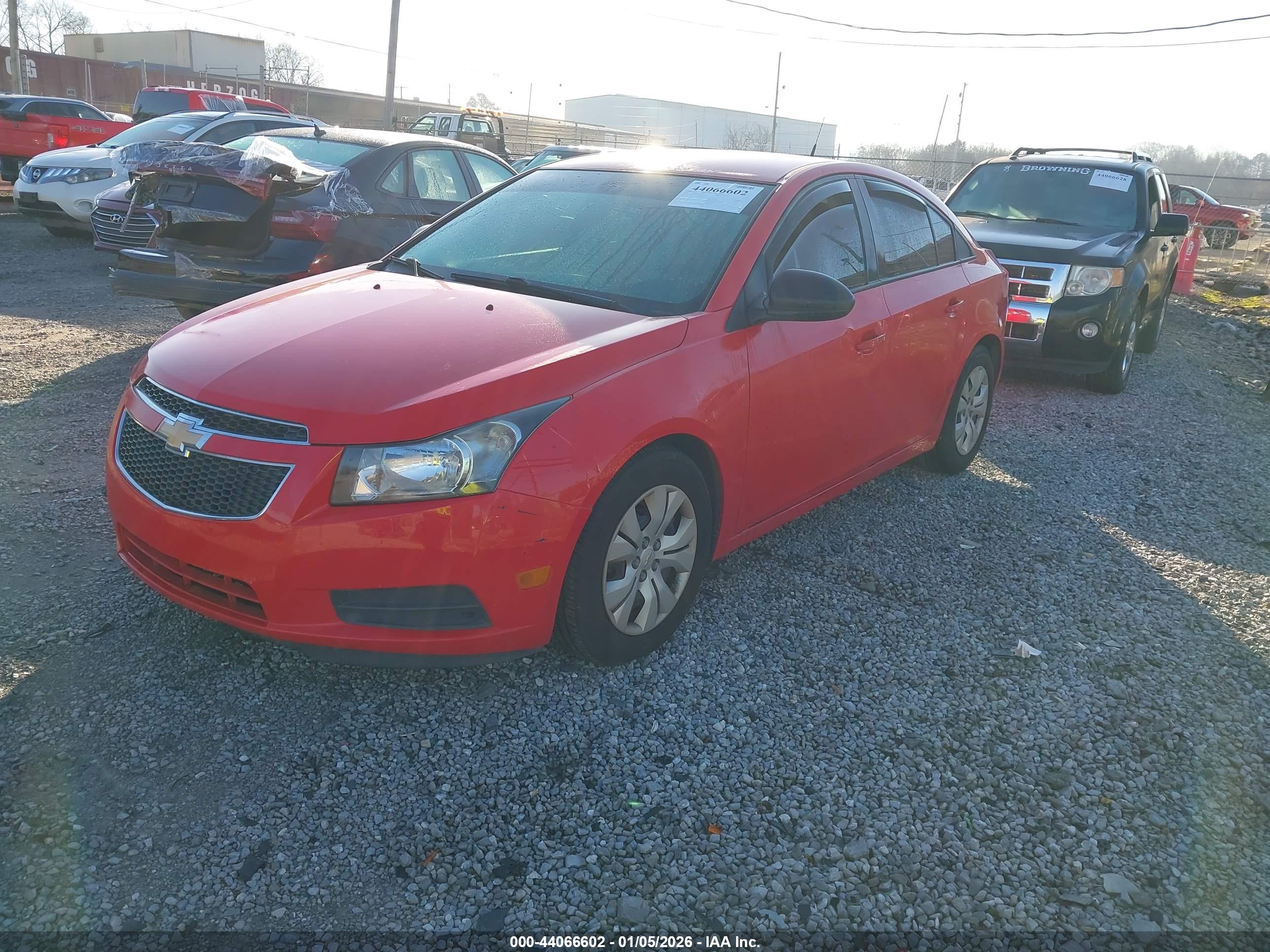 CHEVROLET CRUZE image 2