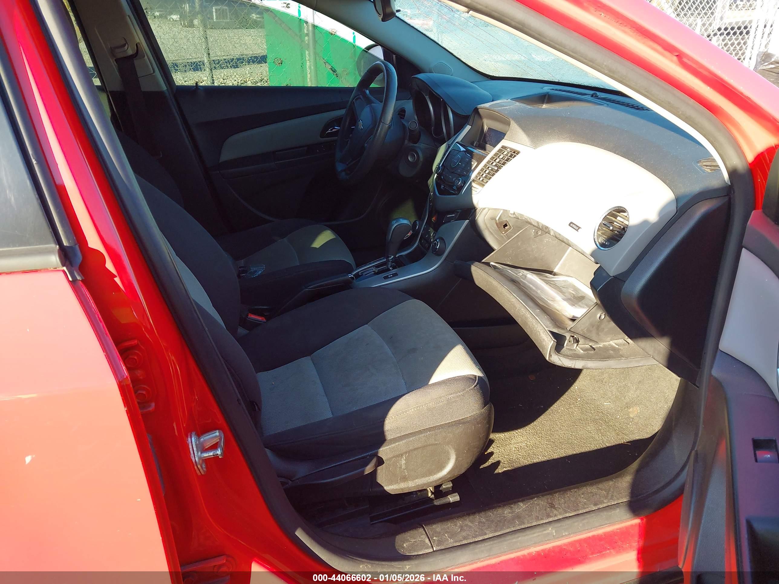 CHEVROLET CRUZE image 5