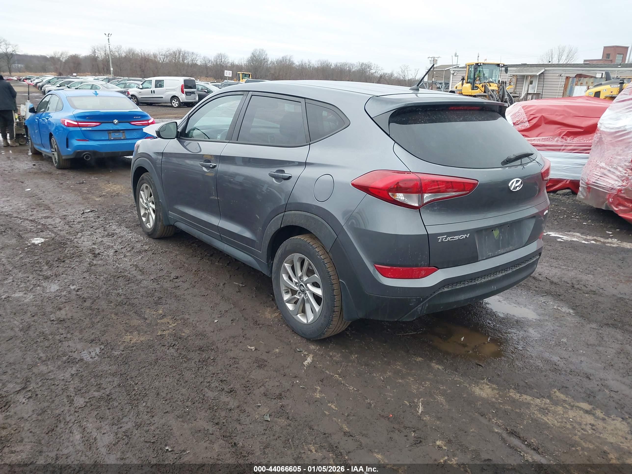 HYUNDAI TUCSON image 3