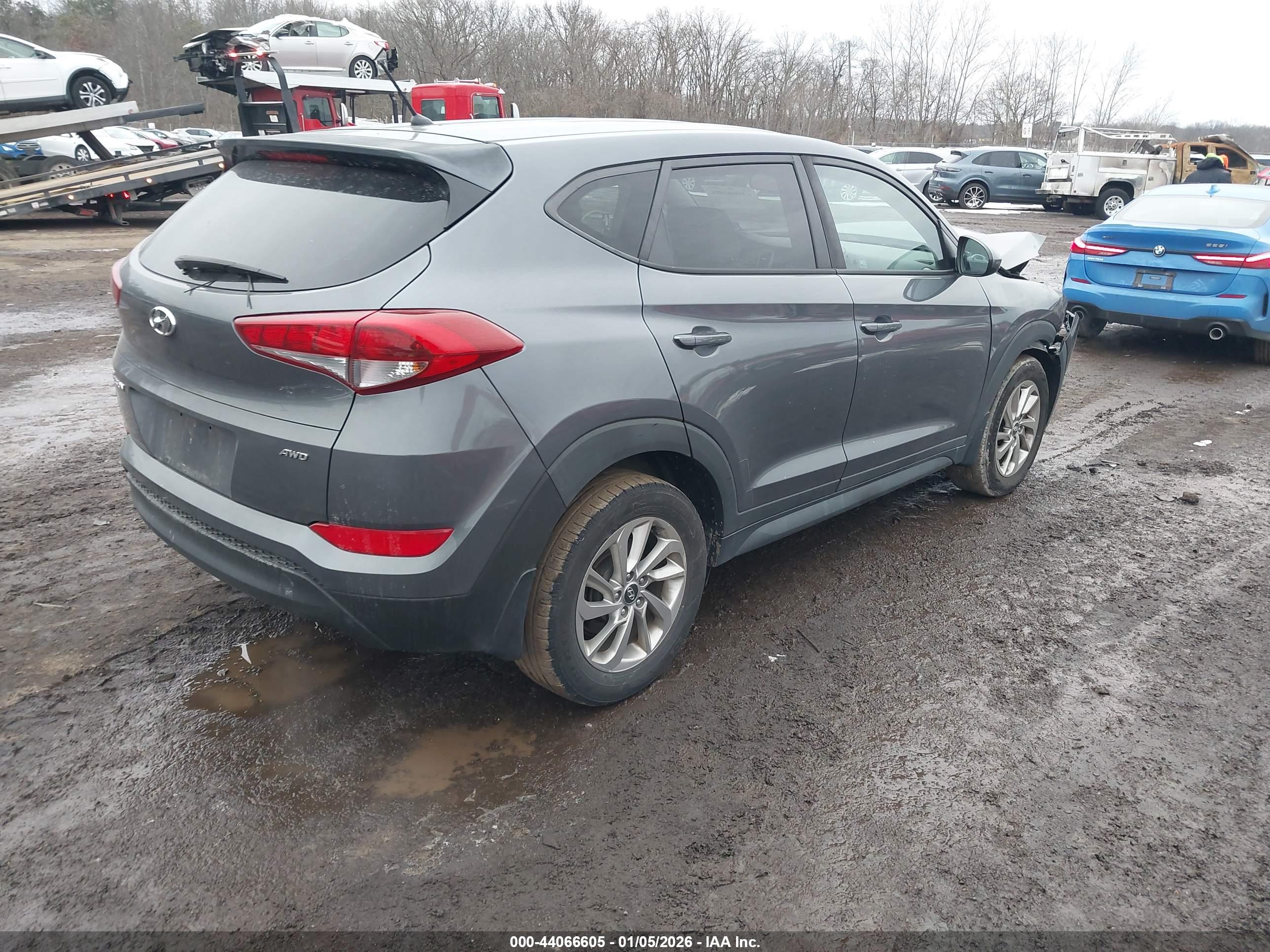 HYUNDAI TUCSON image 4