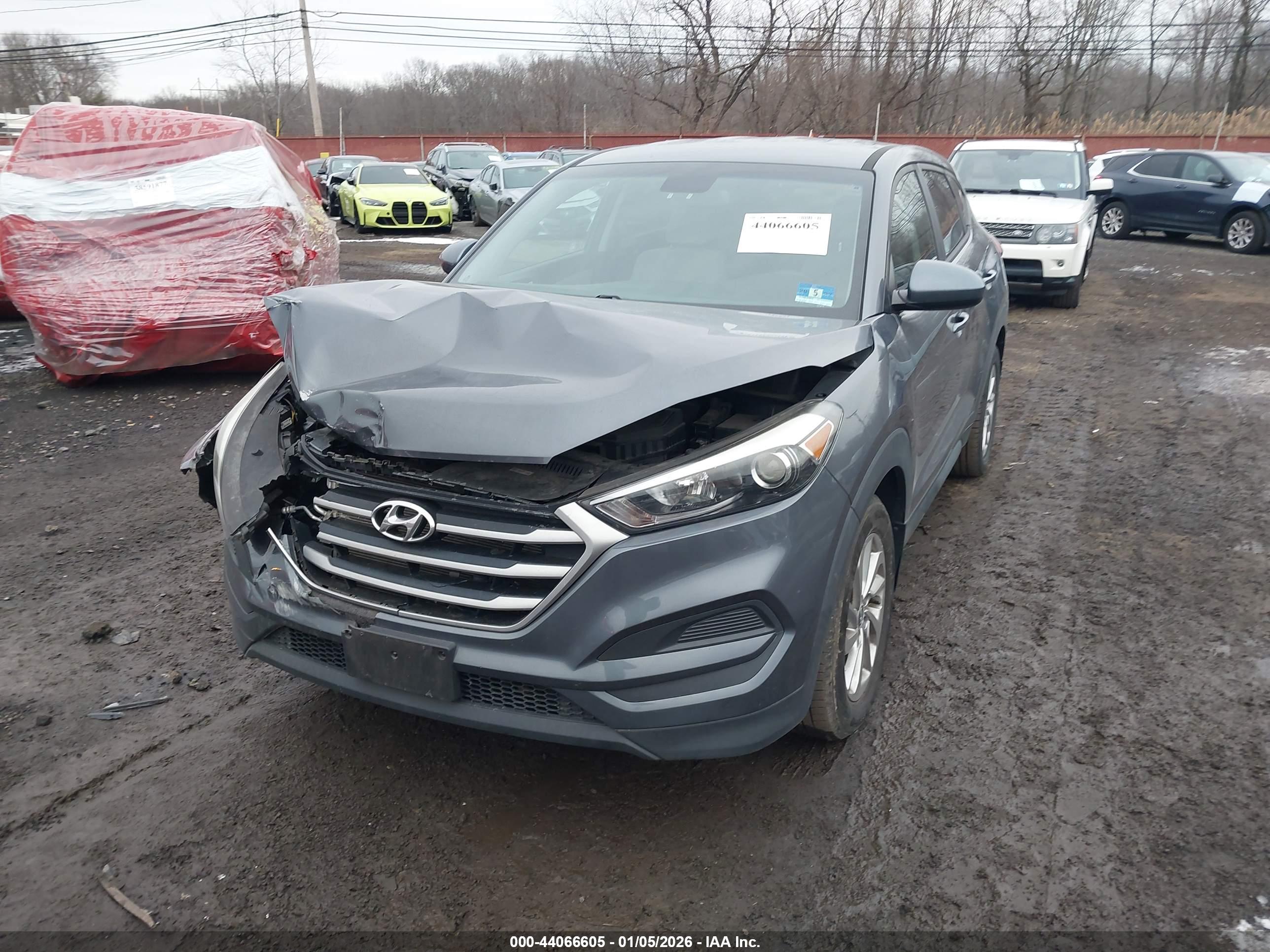 HYUNDAI TUCSON image 6