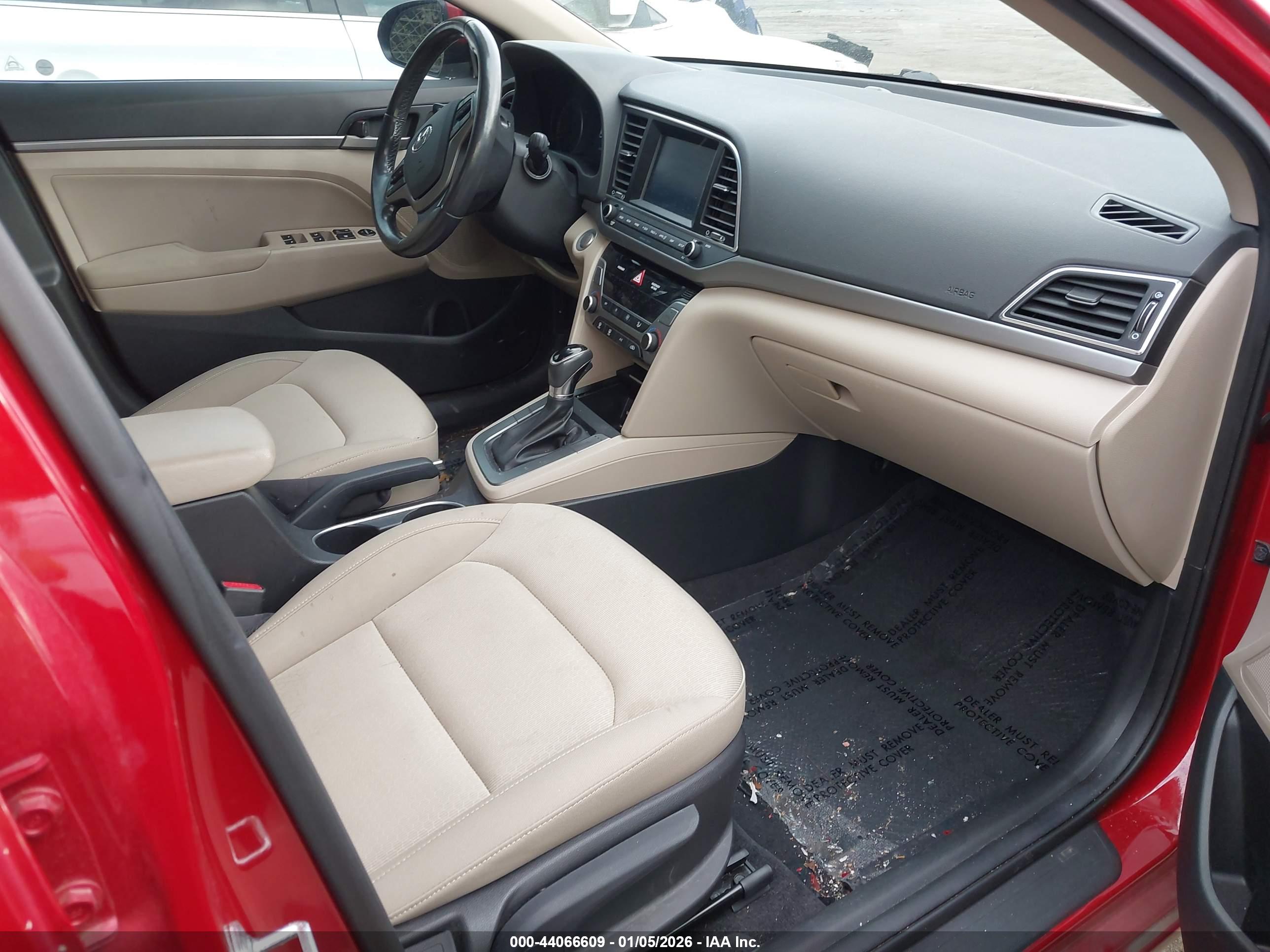 HYUNDAI ELANTRA image 5