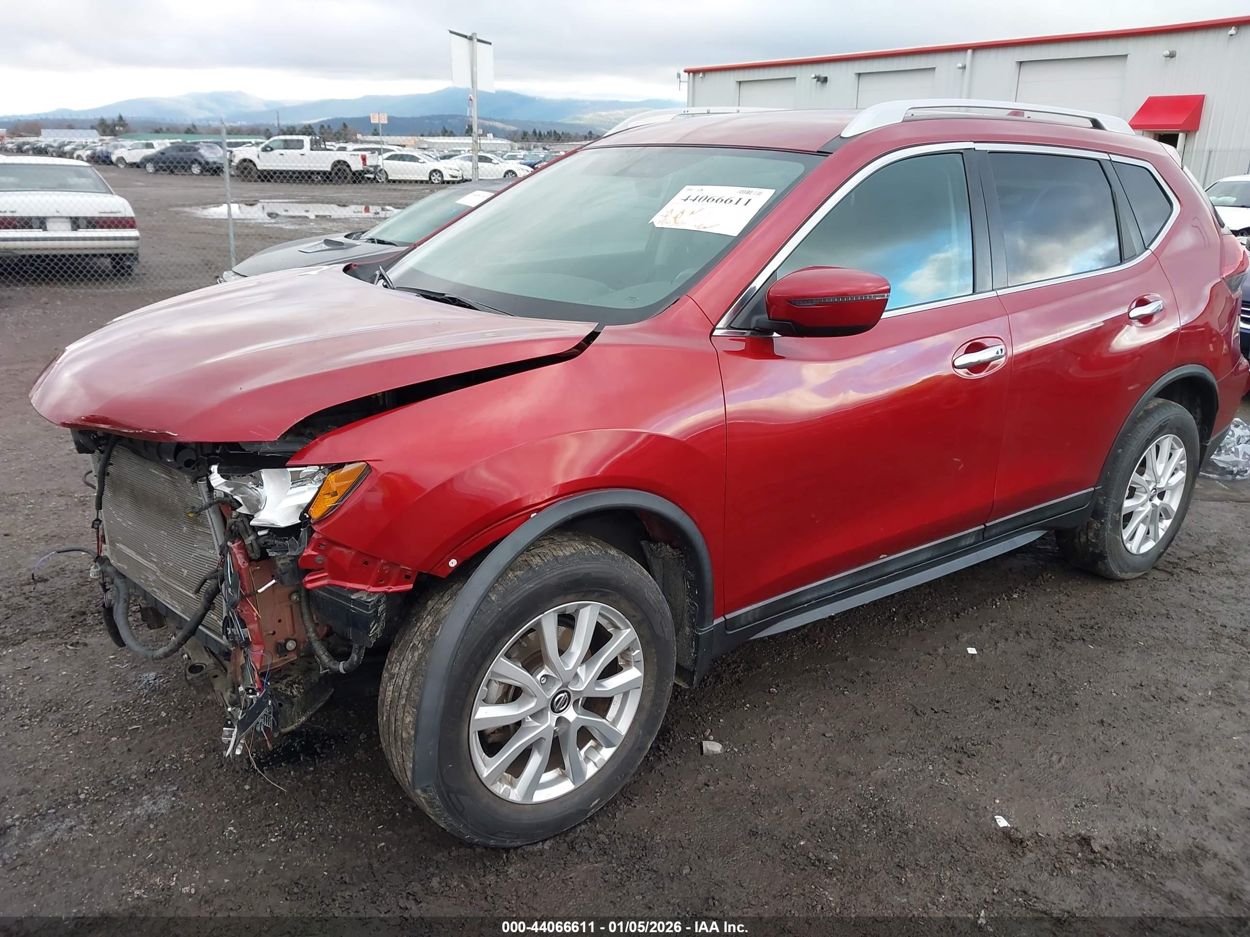 NISSAN ROGUE image 2