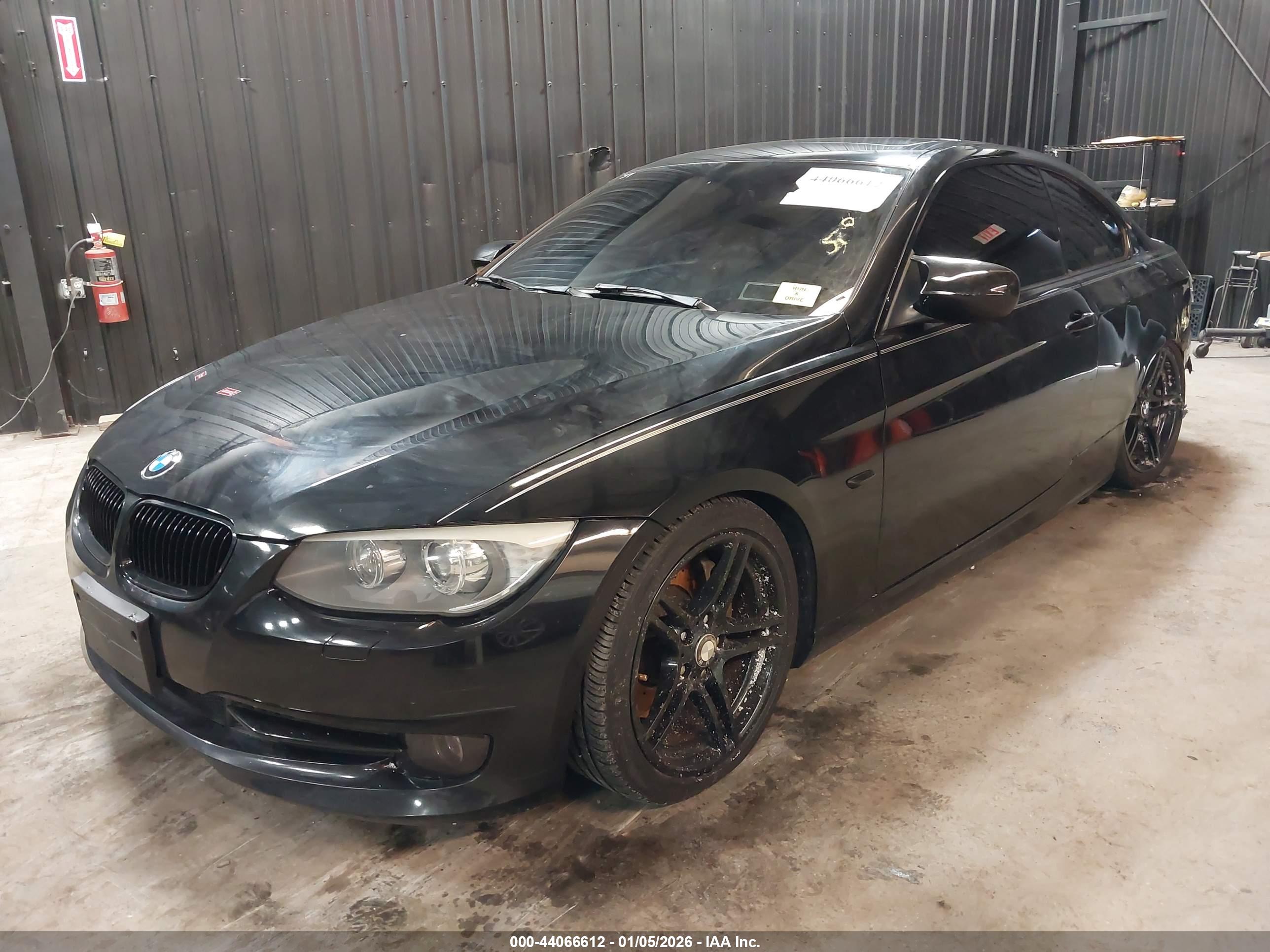 BMW 335I image 2
