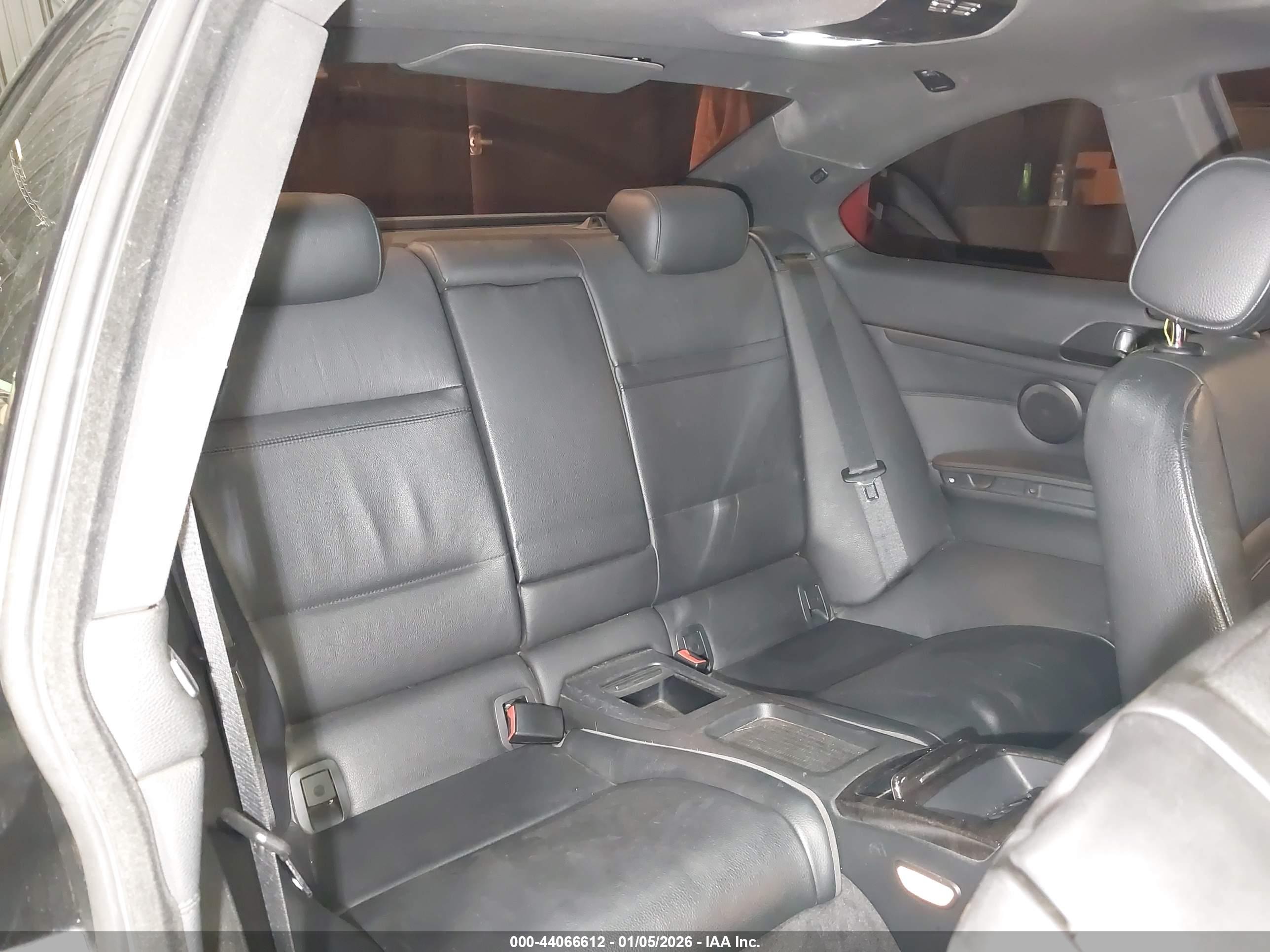 BMW 335I image 8