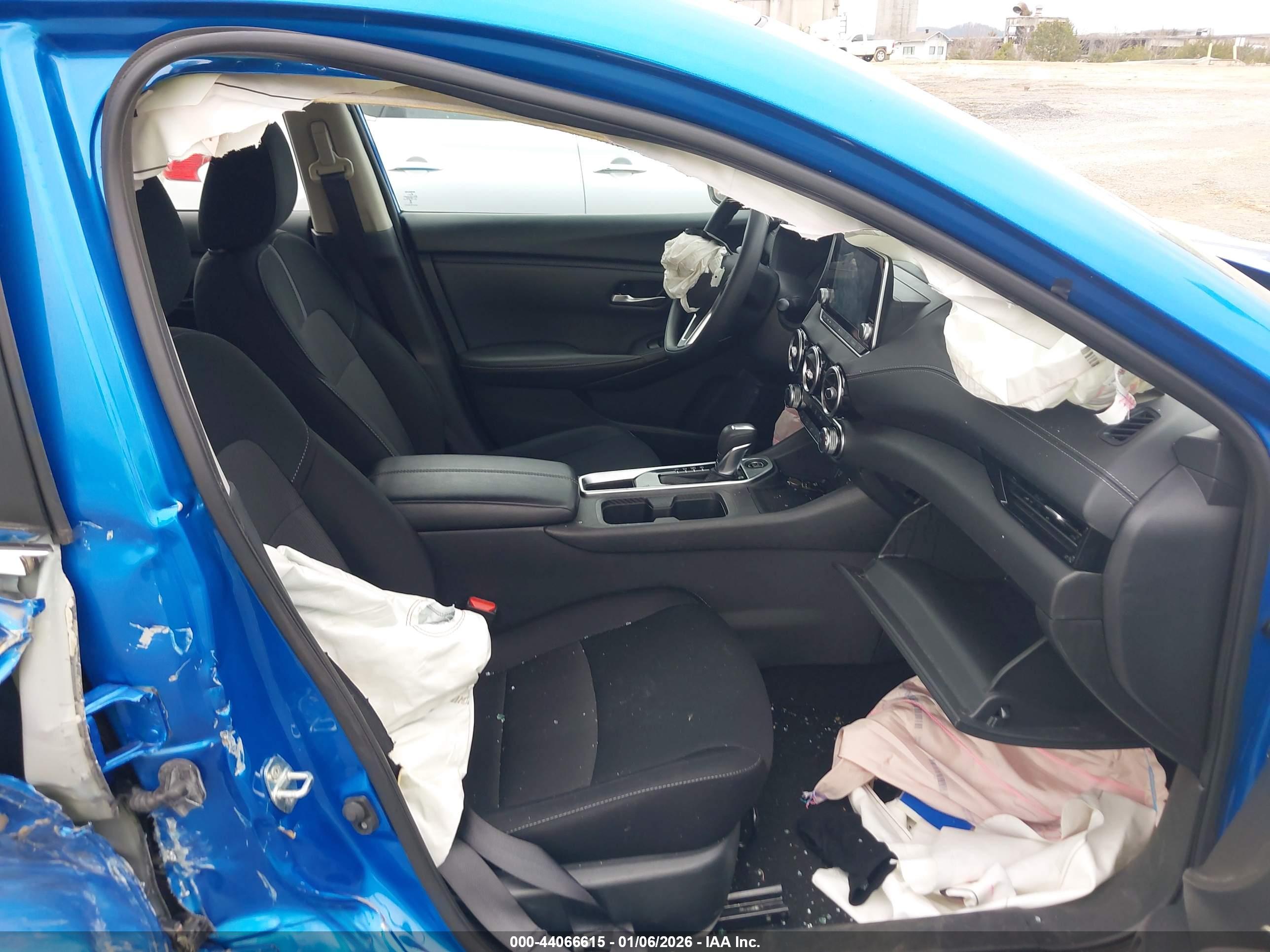 NISSAN SENTRA image 5
