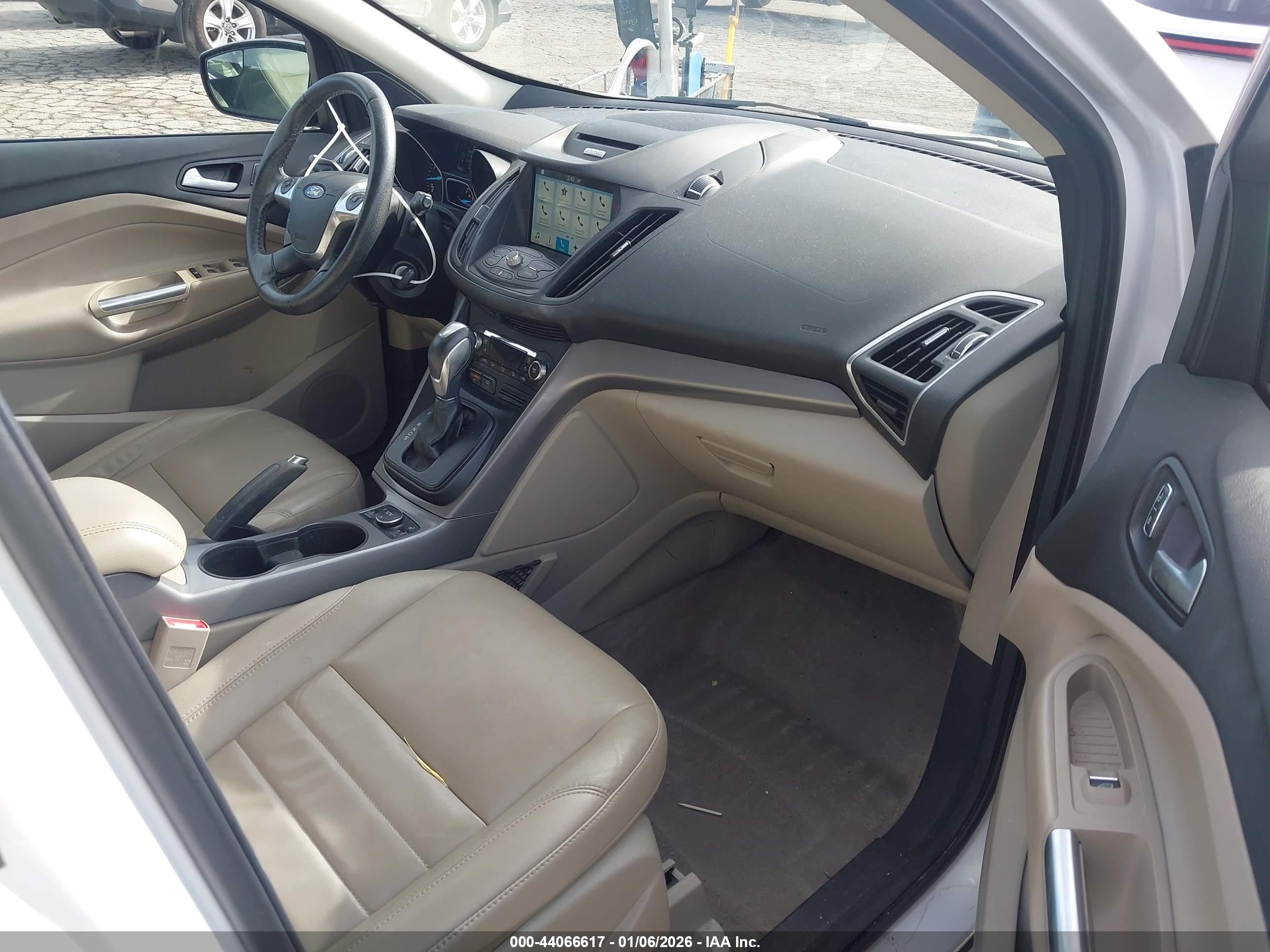 FORD ESCAPE image 5