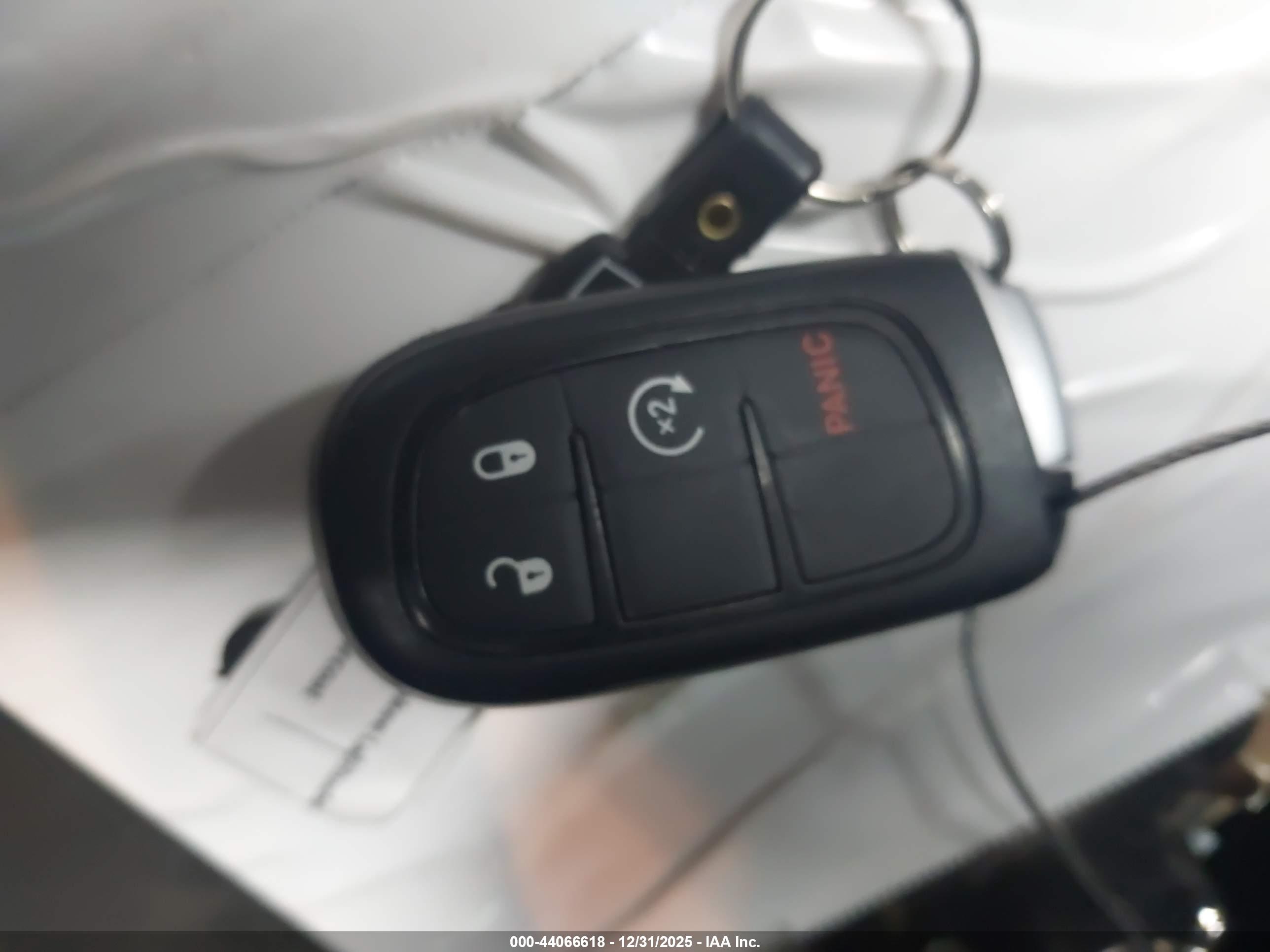 JEEP CHEROKEE image 11