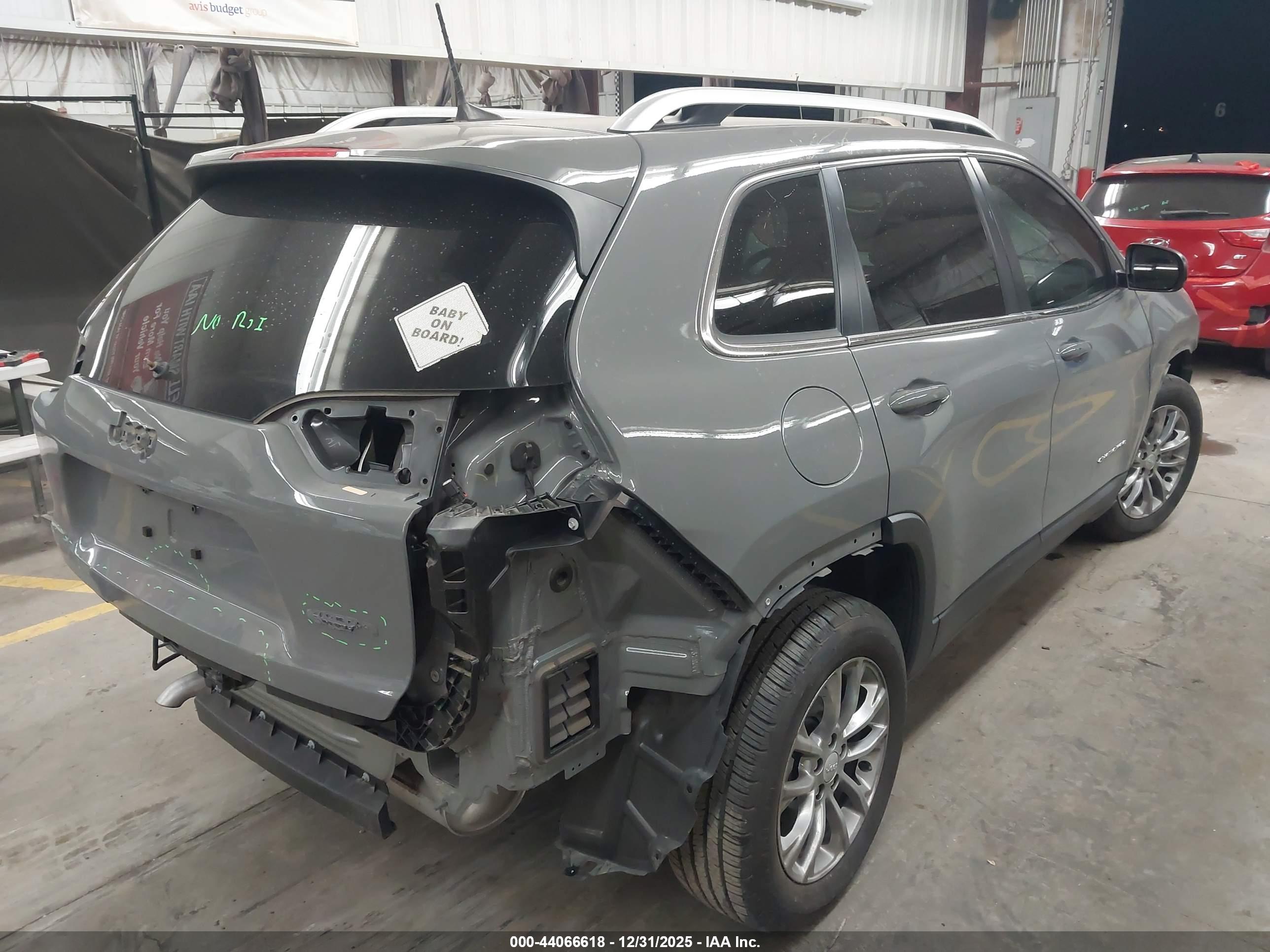 JEEP CHEROKEE image 4