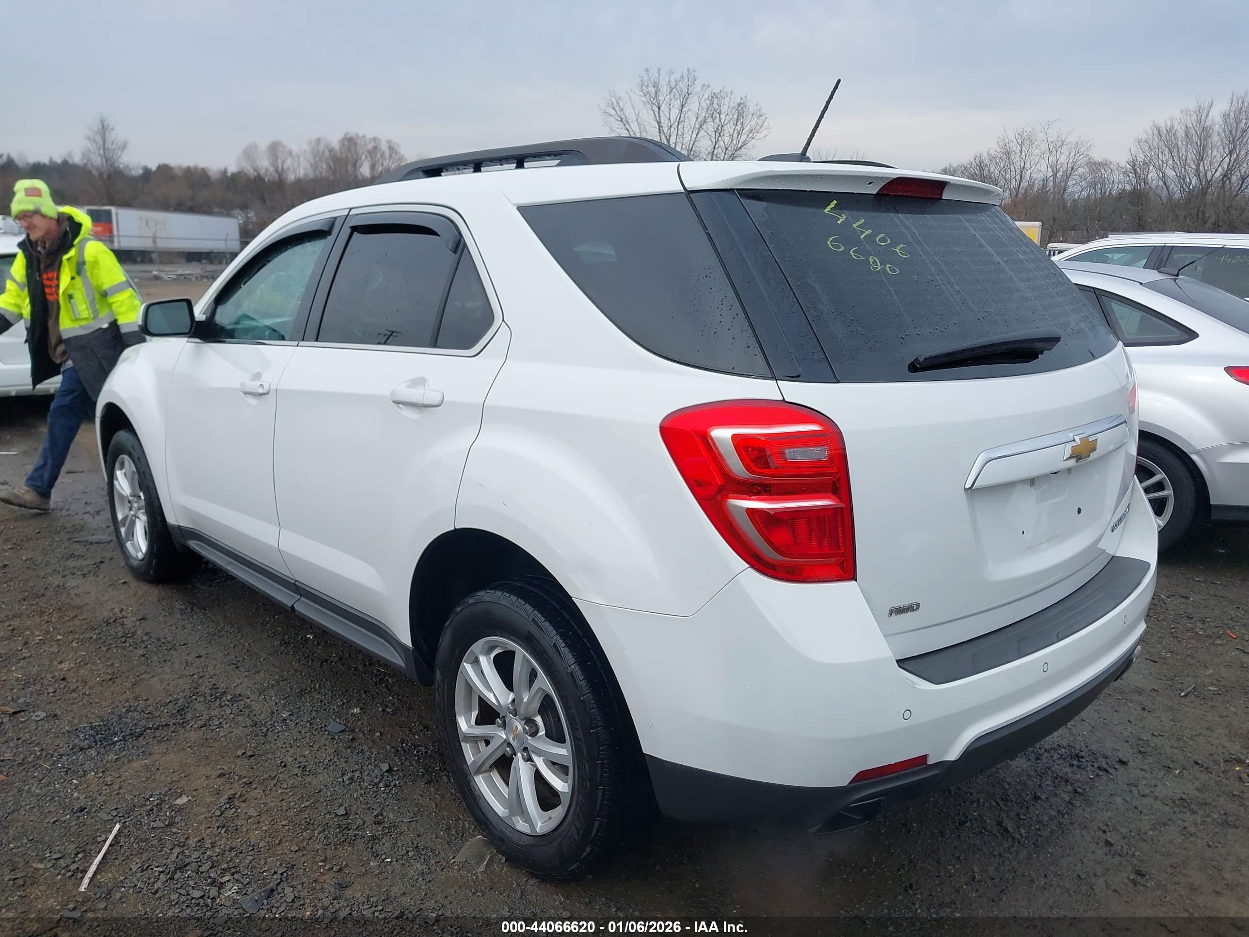 CHEVROLET EQUINOX image 3